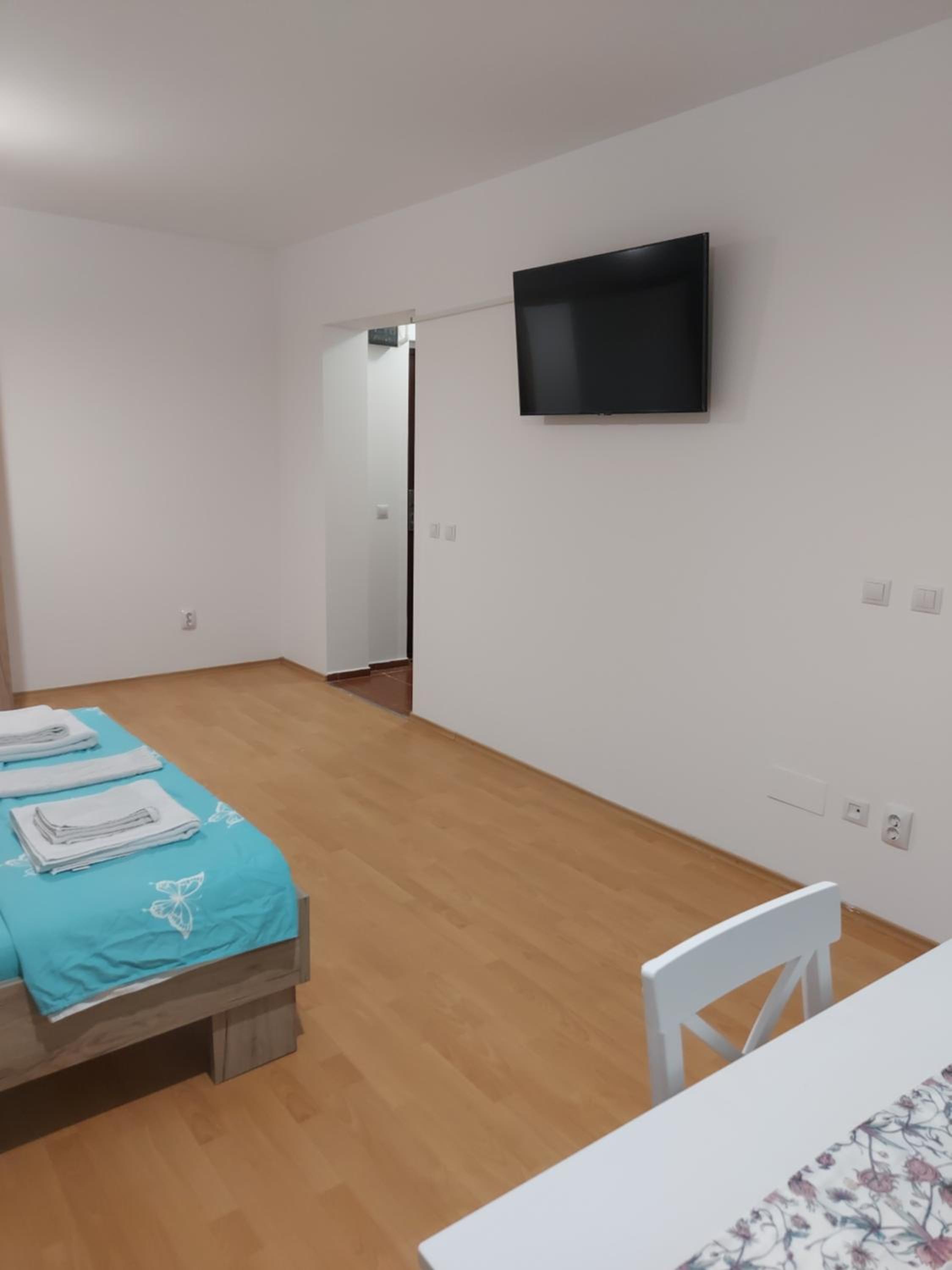 One-Bedroom Apartment - Photo 23