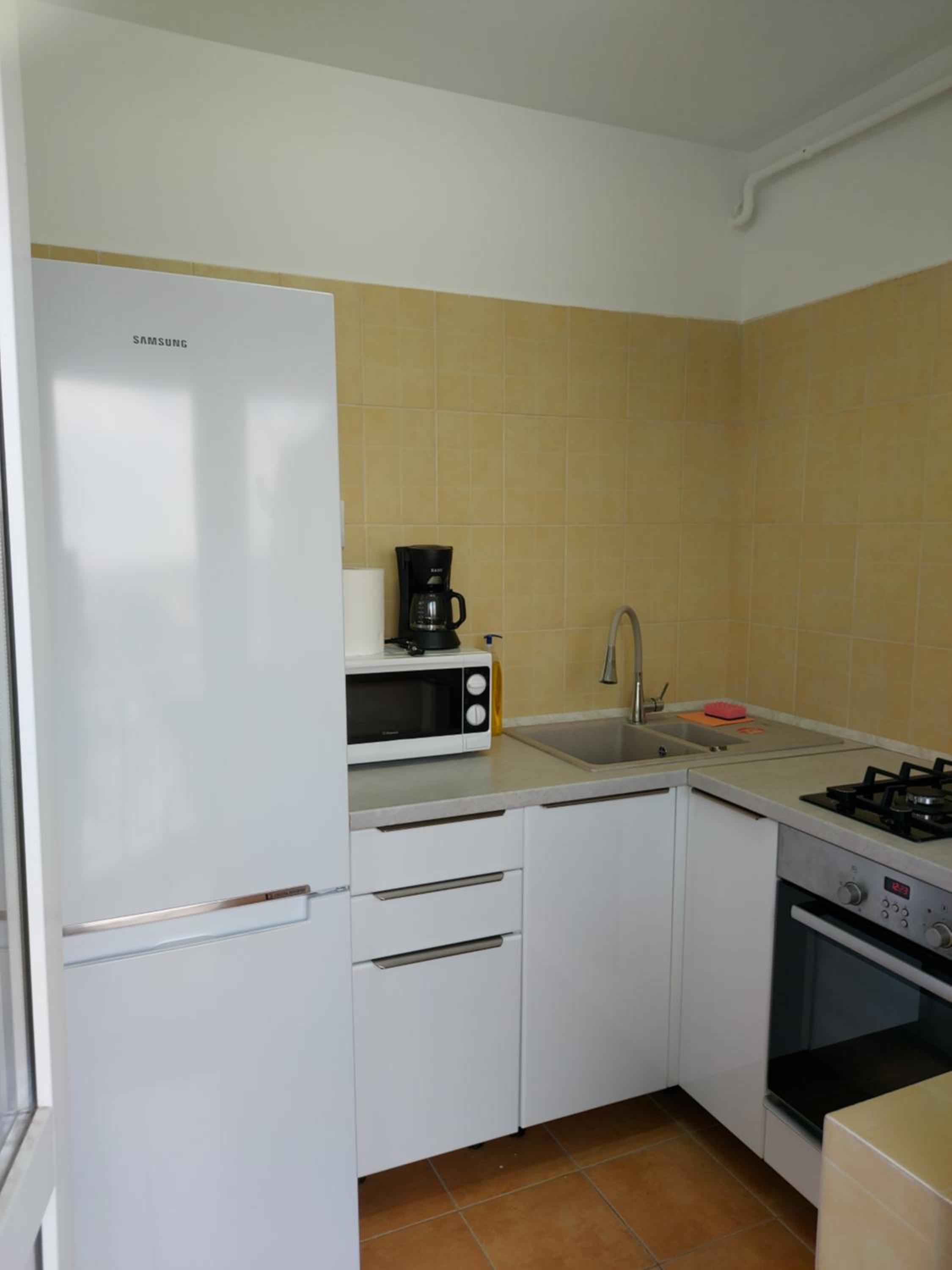 One-Bedroom Apartment - Photo 26