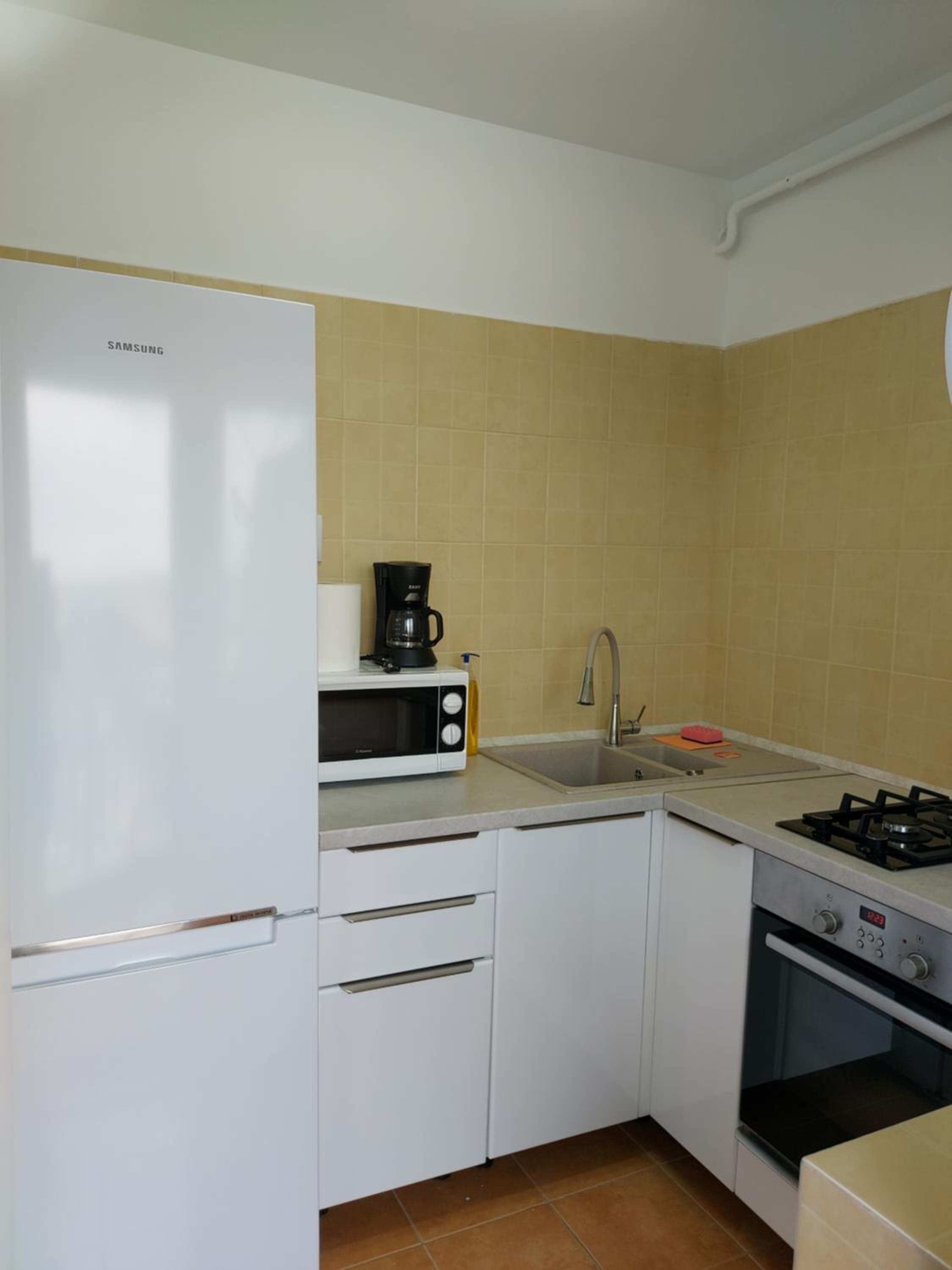 One-Bedroom Apartment - Photo 31
