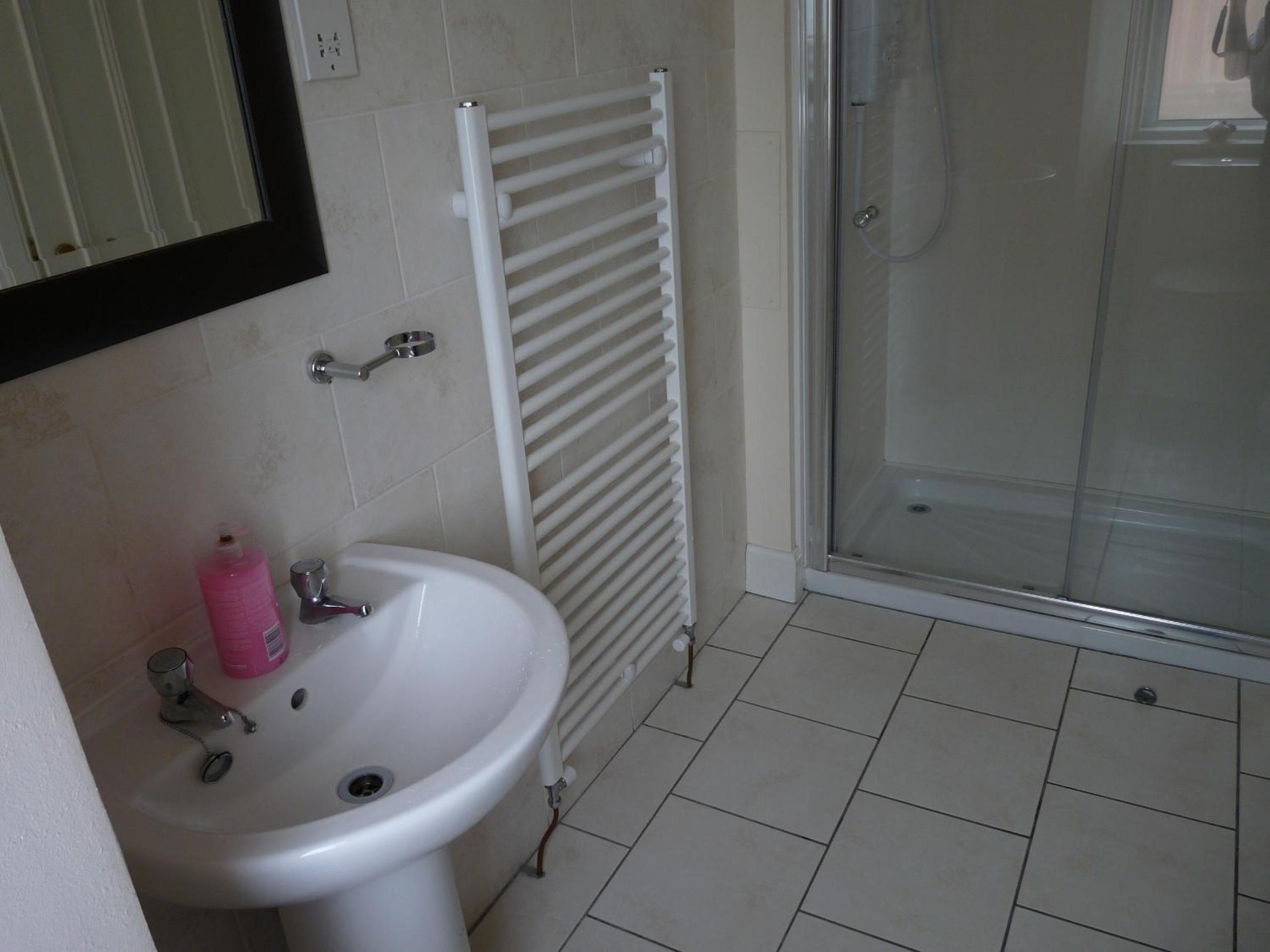 Deluxe Double or Twin Room with River View - Photo 5