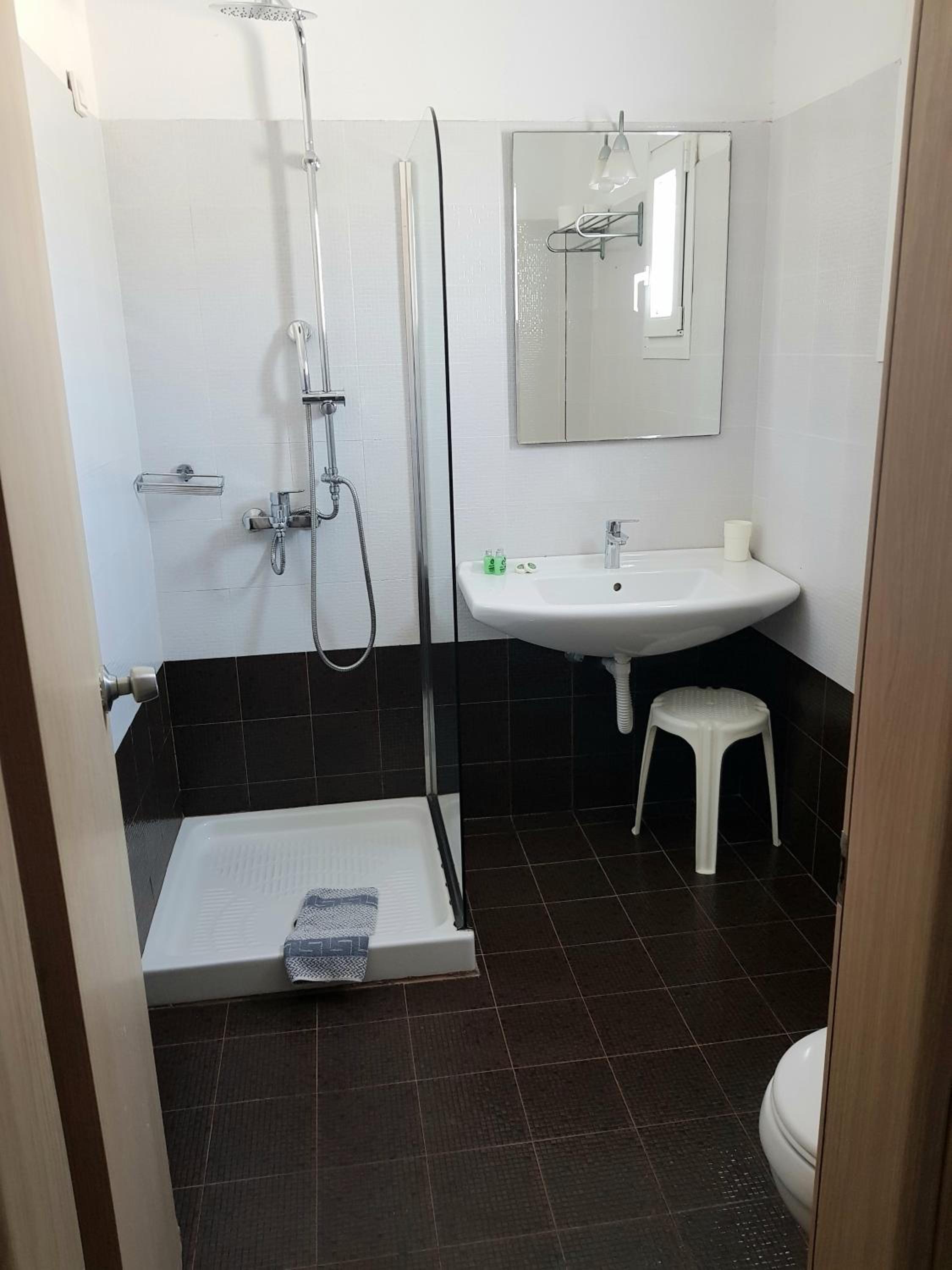 Double Room with Extra Bed photo 2