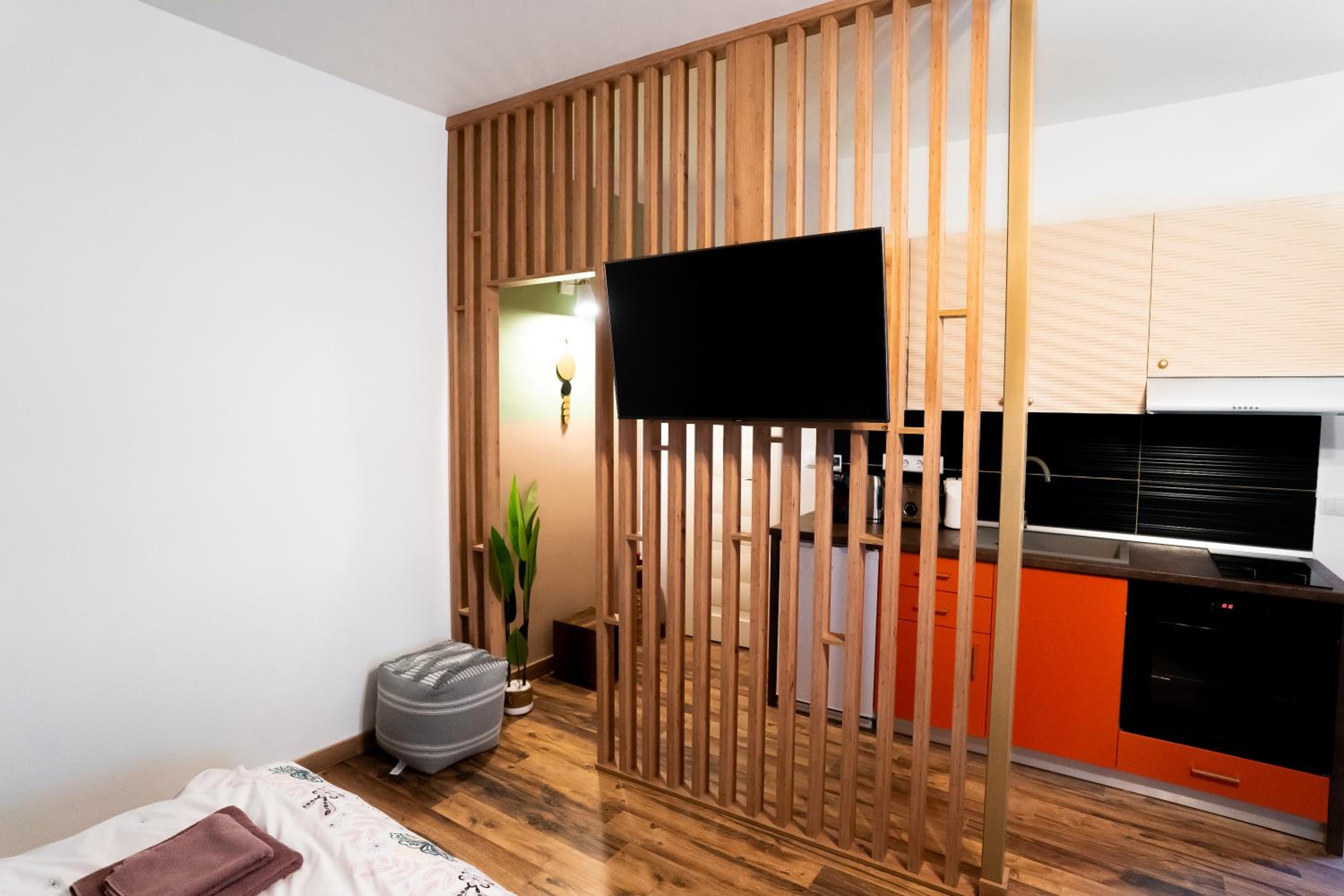 Family Studio - Photo 6