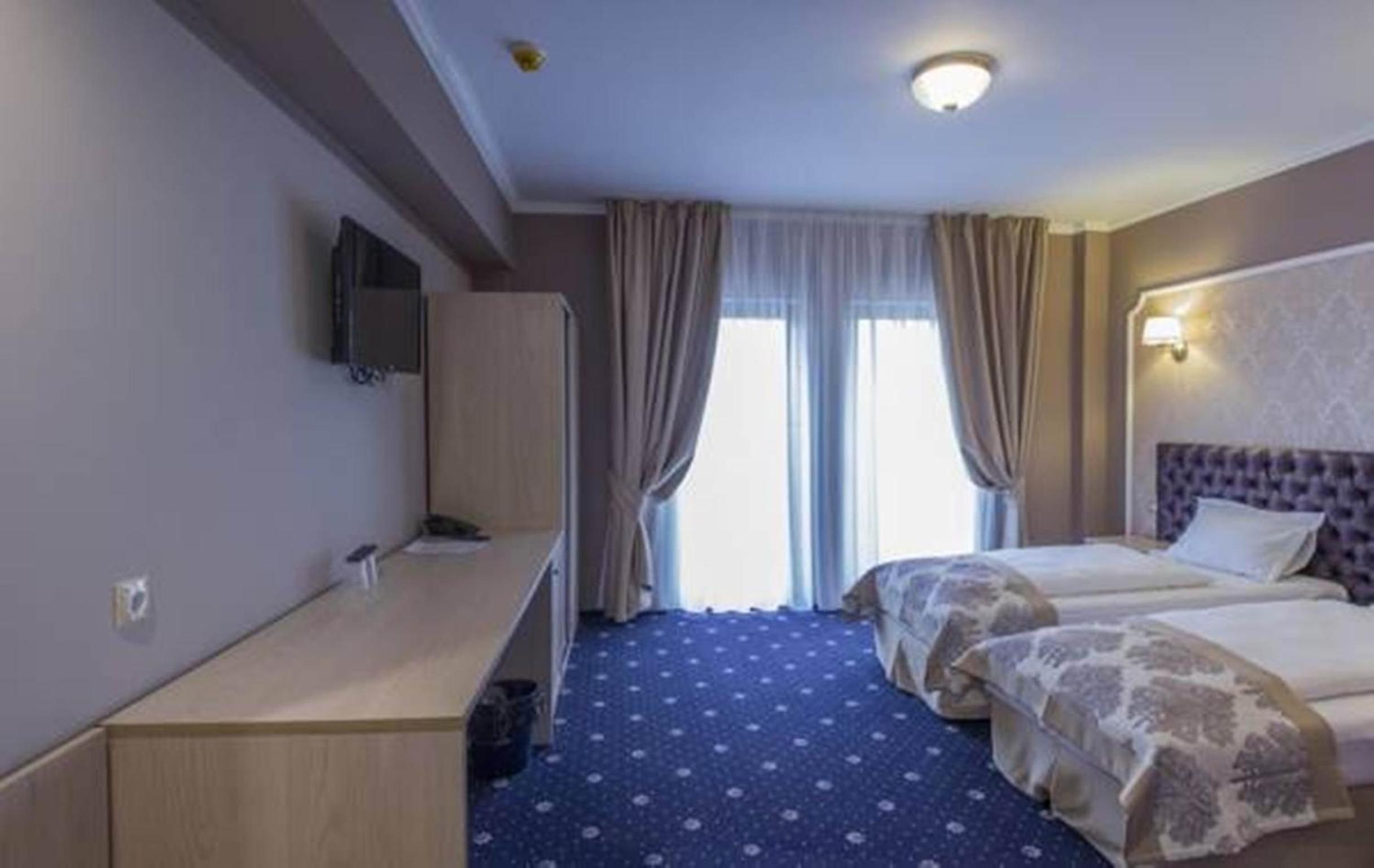 Superior Double or Twin Room - Photo 5