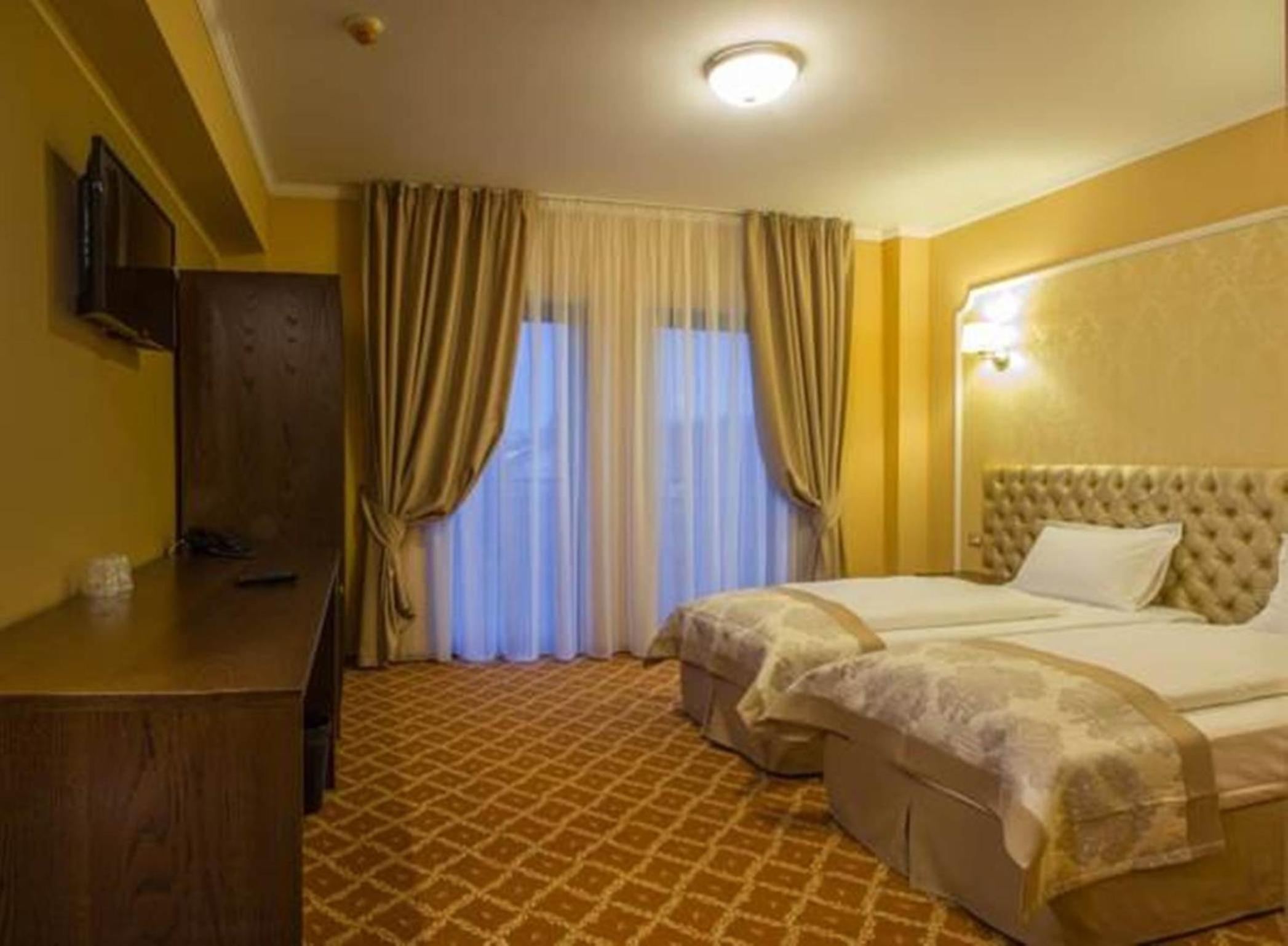 Superior Double or Twin Room - Photo 3