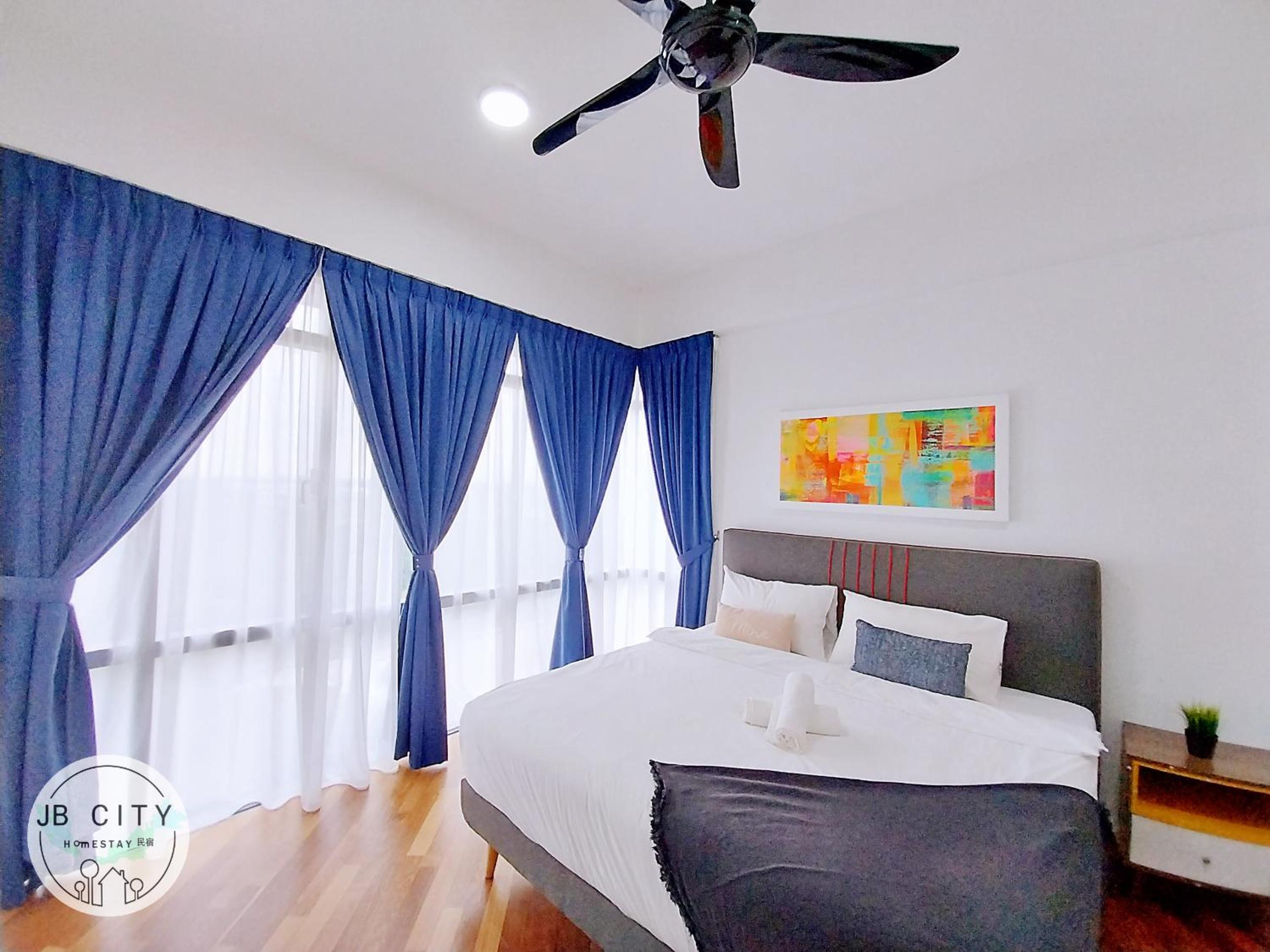 Three-Bedroom Apartment - Photo 11