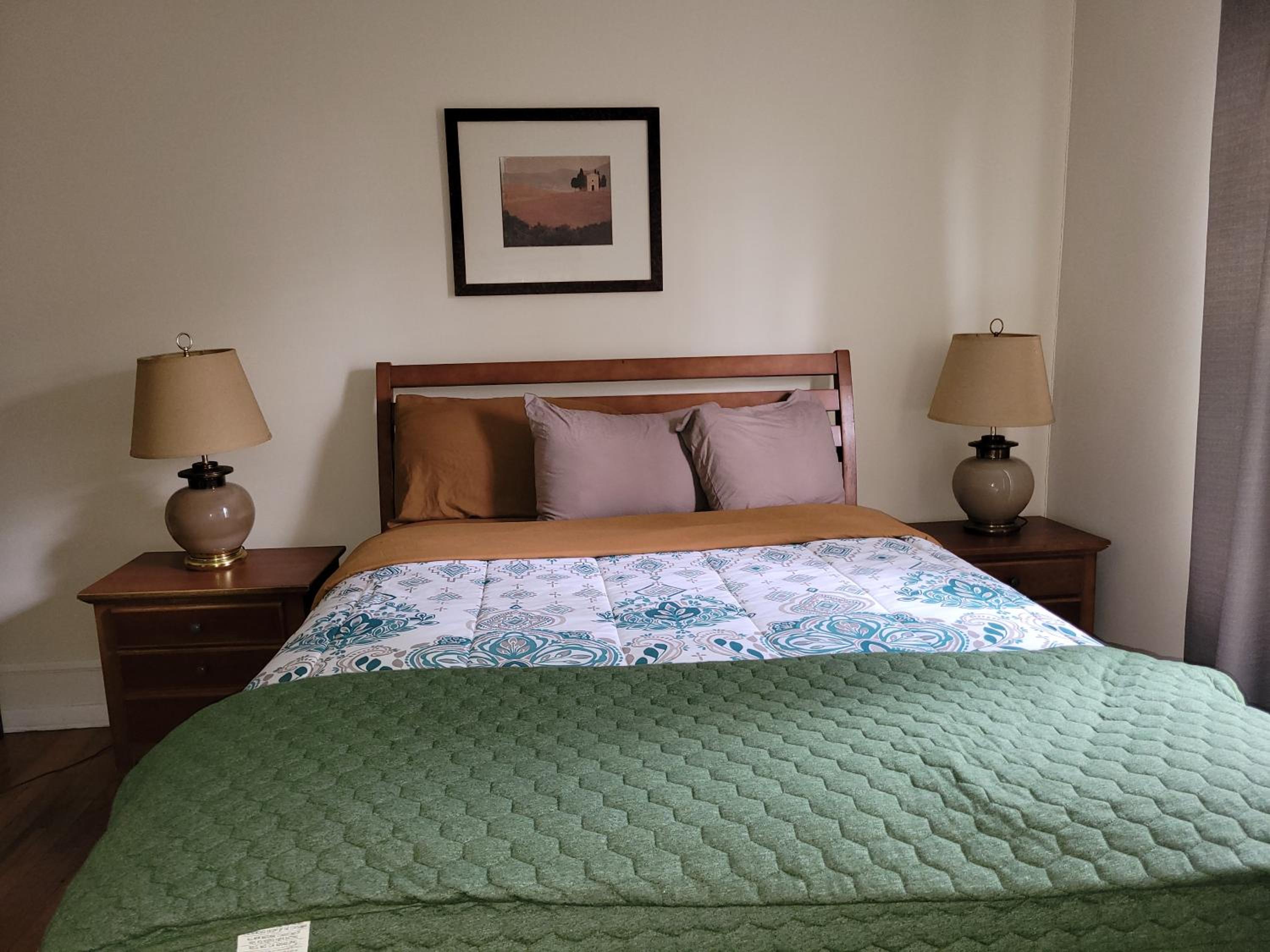 Five-Bedroom House photo 3