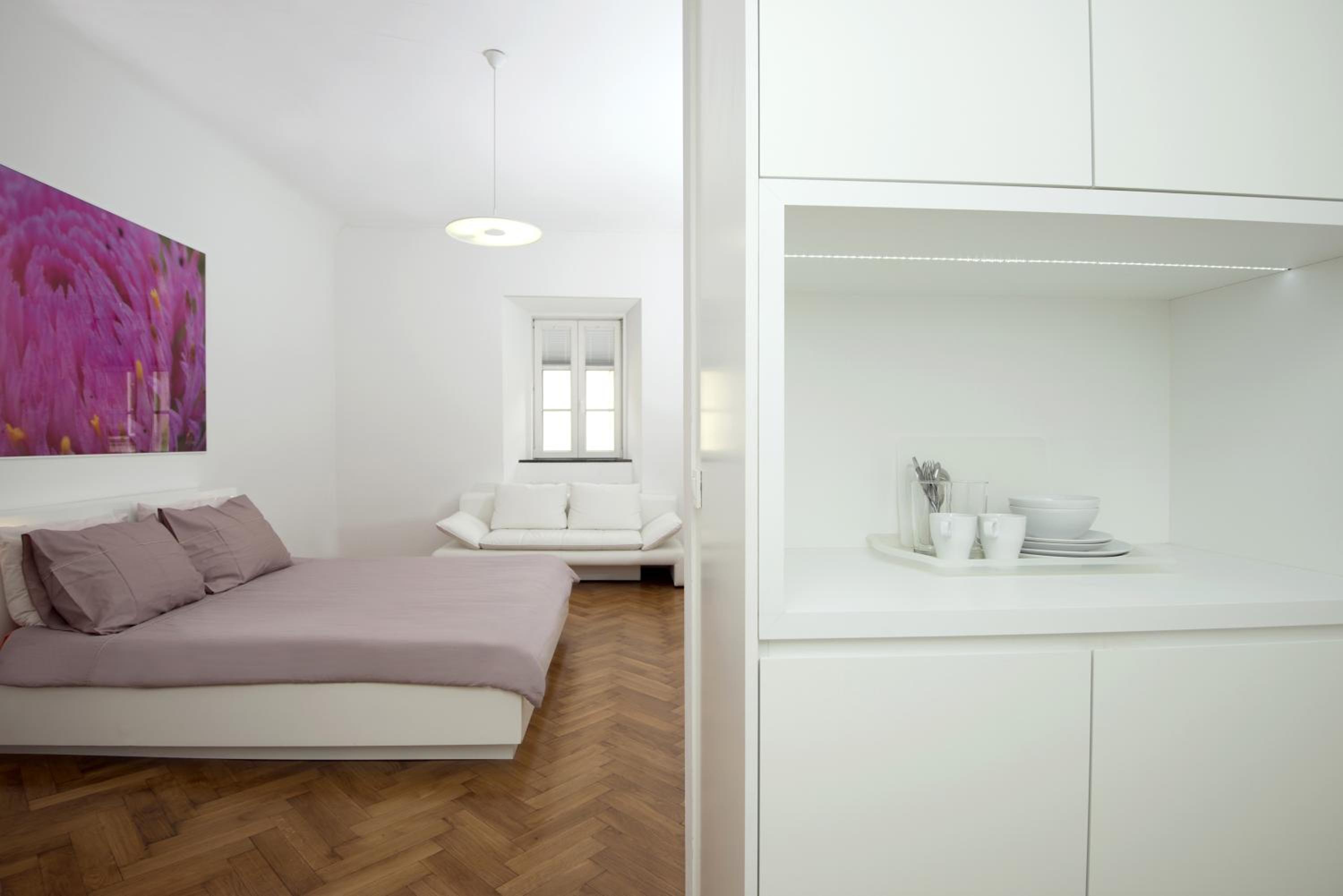 Double Room - Photo 6