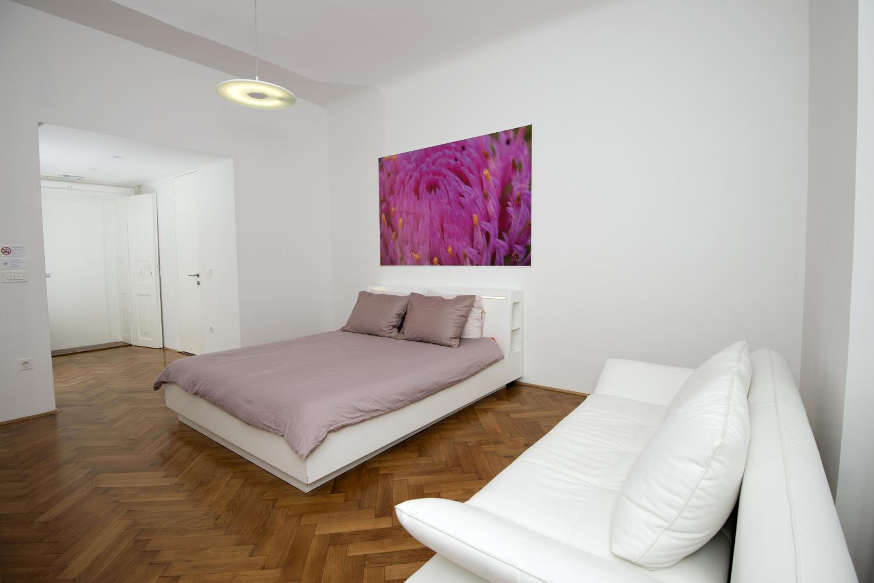 Double Room - Photo 13