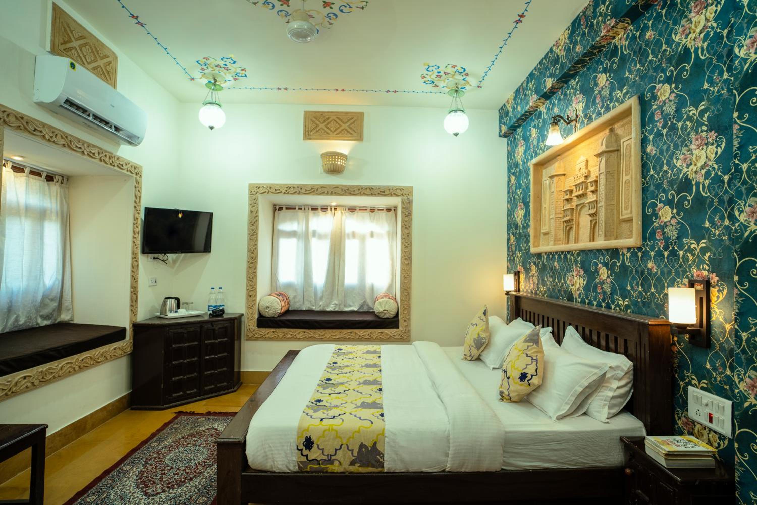 Deluxe Room - Photo 10