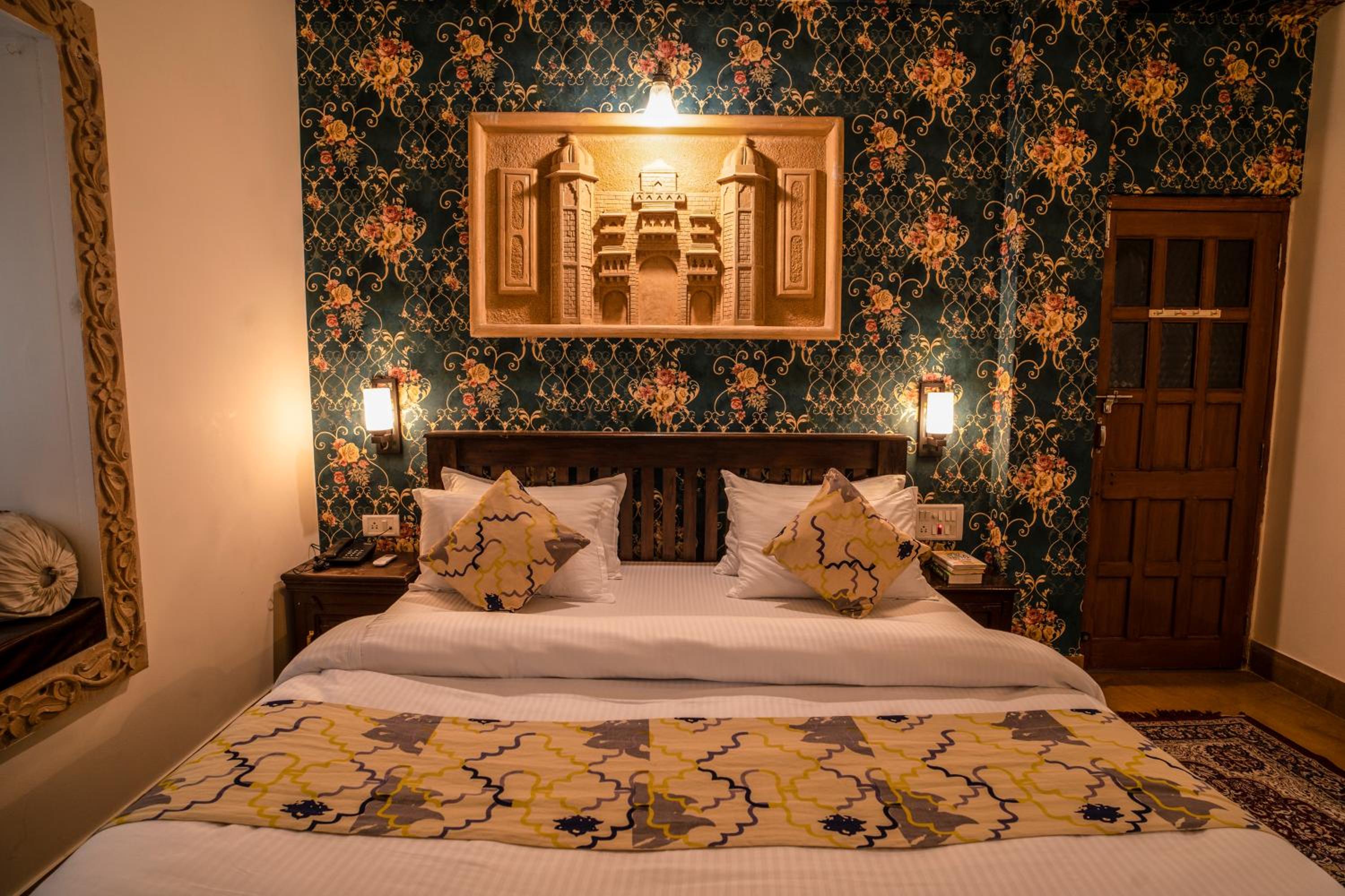 Deluxe Room - Photo 4