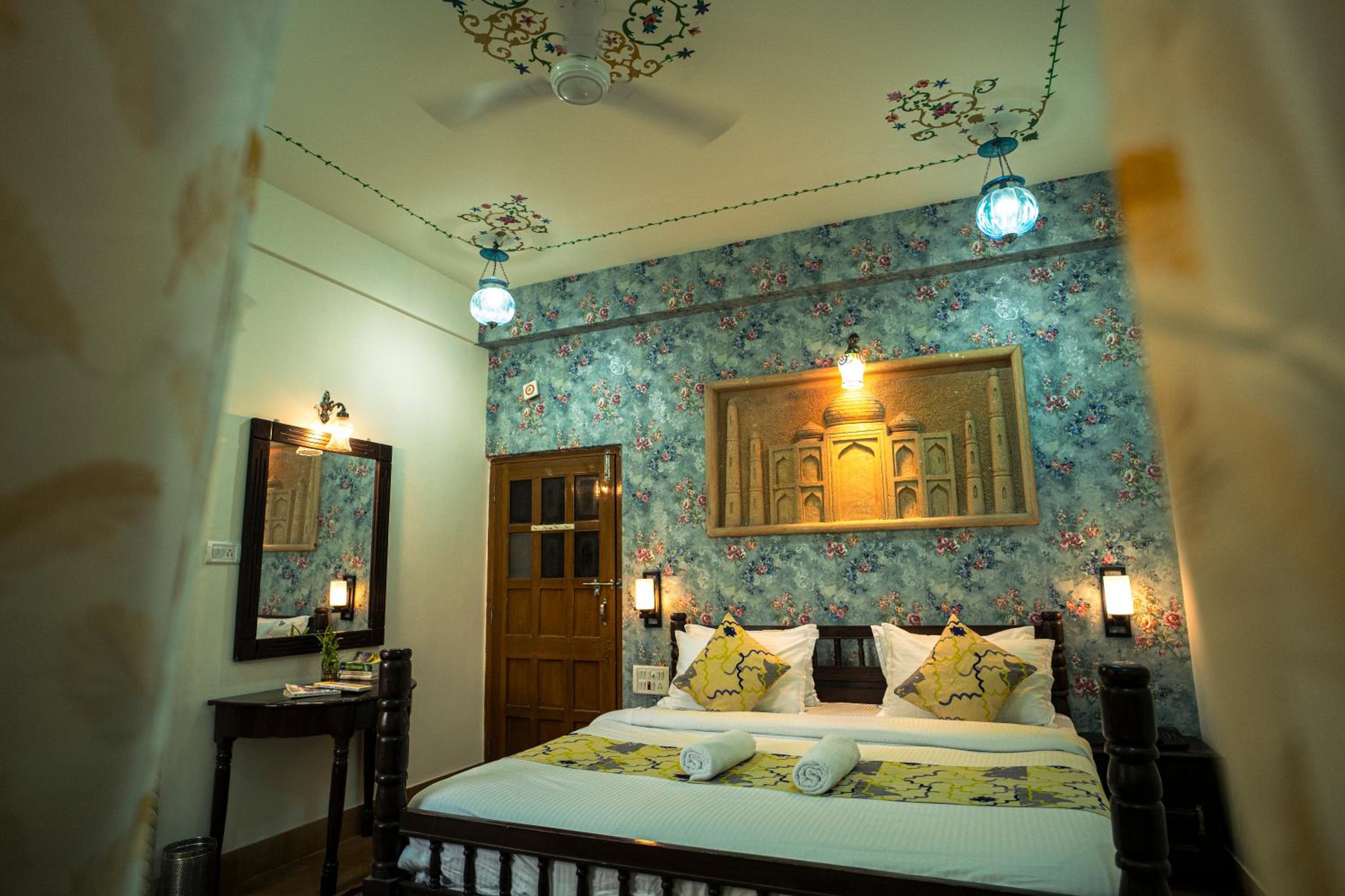 Deluxe Room - Photo 1