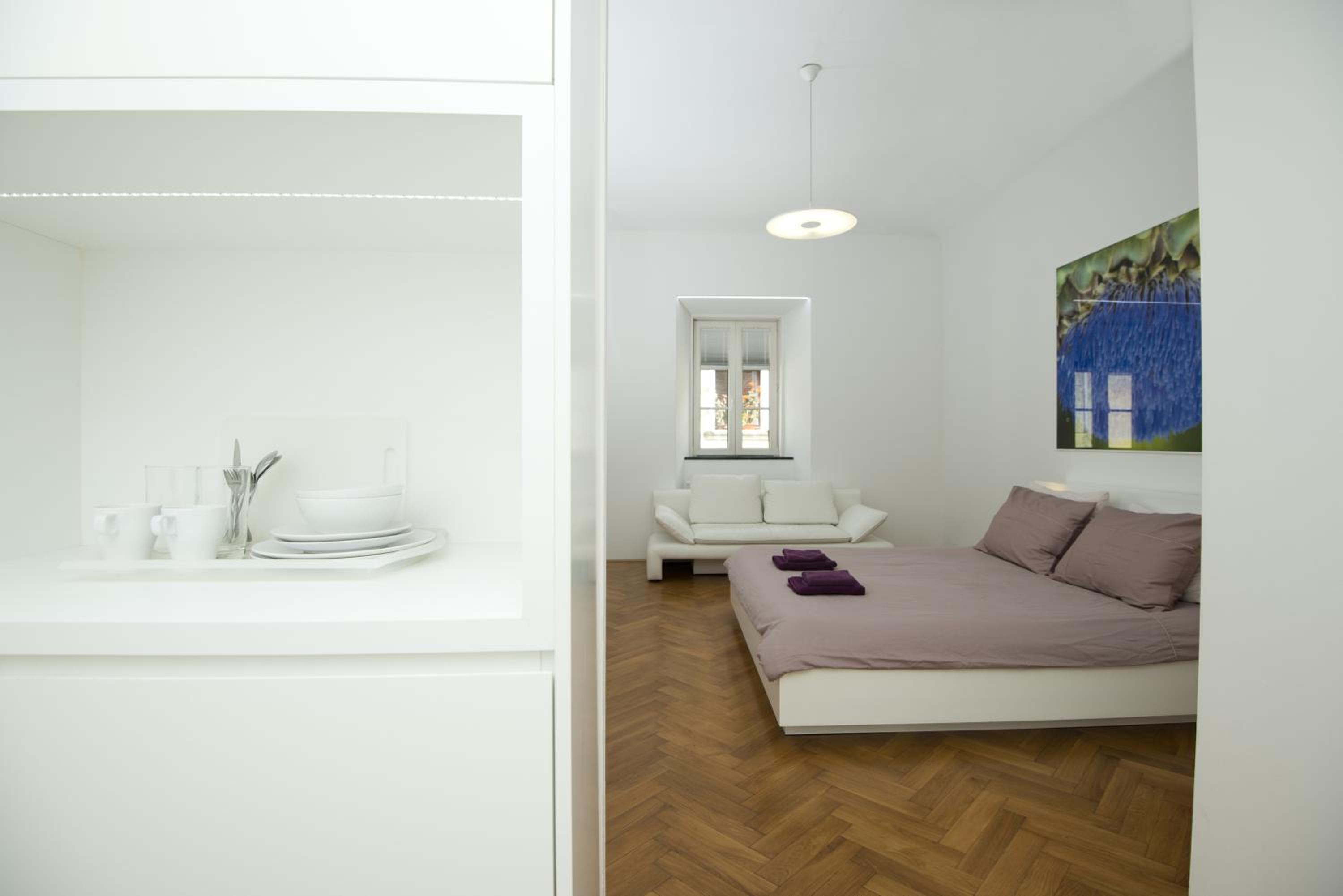 Double Room - Photo 16