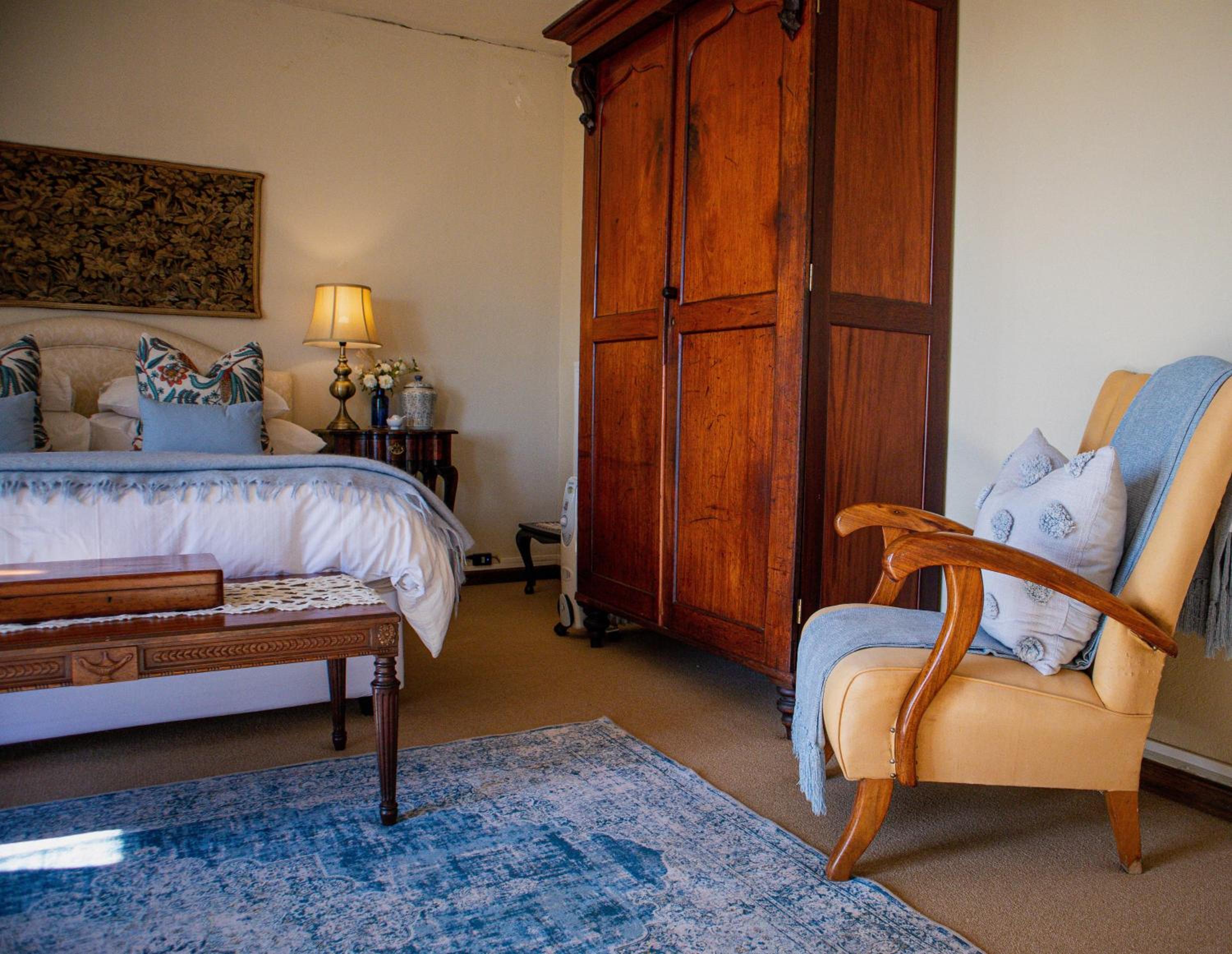Double Room with Patio - Photo 5