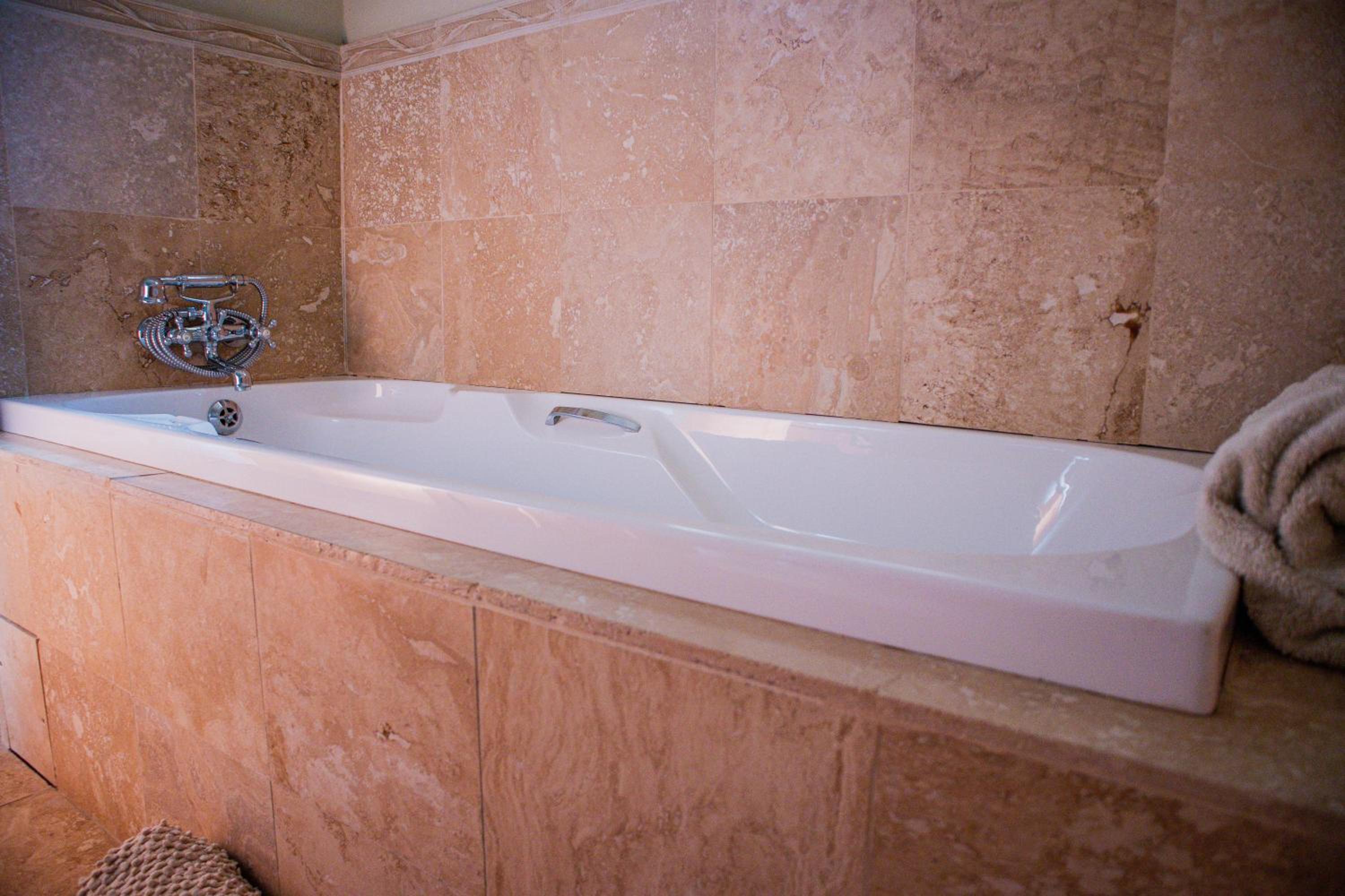 Double Room with Patio - Photo 9