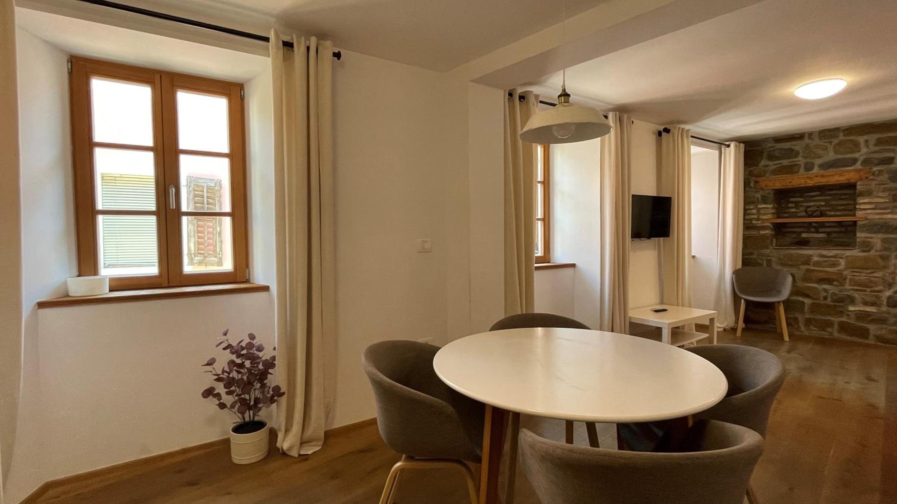 Duplex One-Bedroom Apartment photo 2
