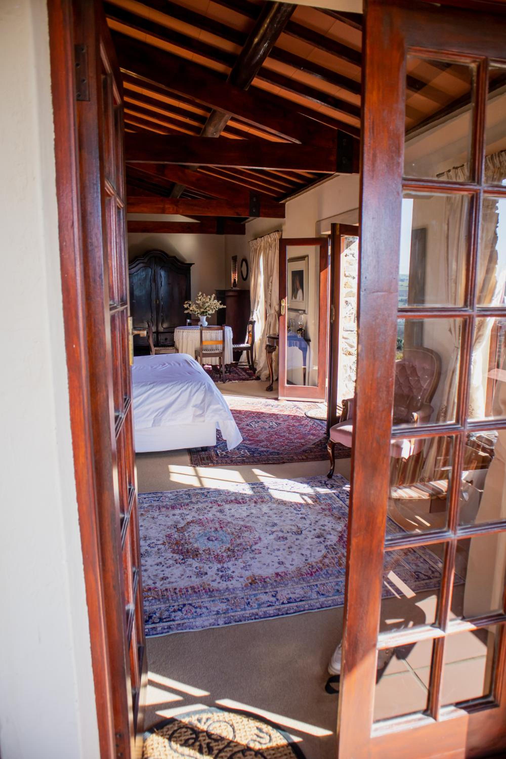 Deluxe King Suite - Photo 4