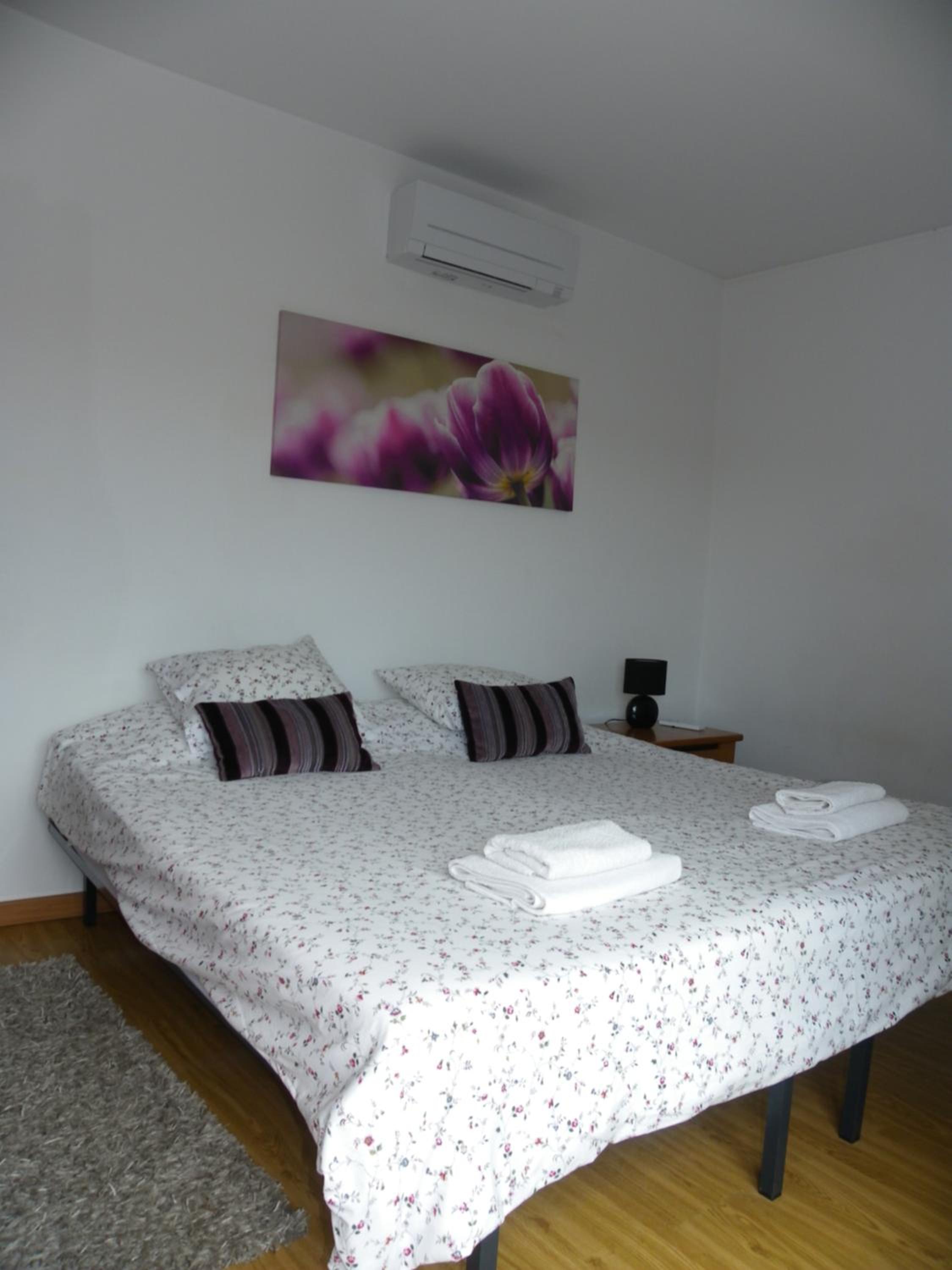 One-Bedroom Apartment photo 3