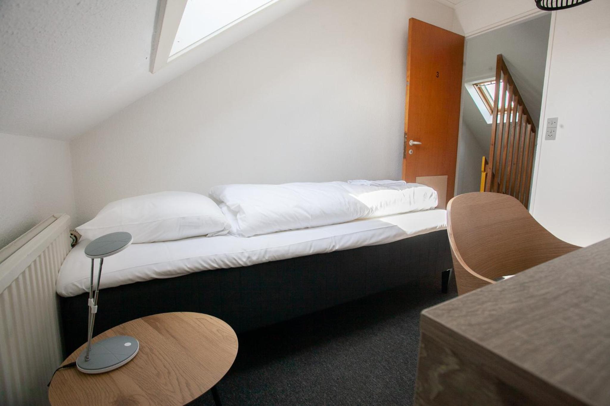 Standard Single Room with Shared Bathroom photo 1