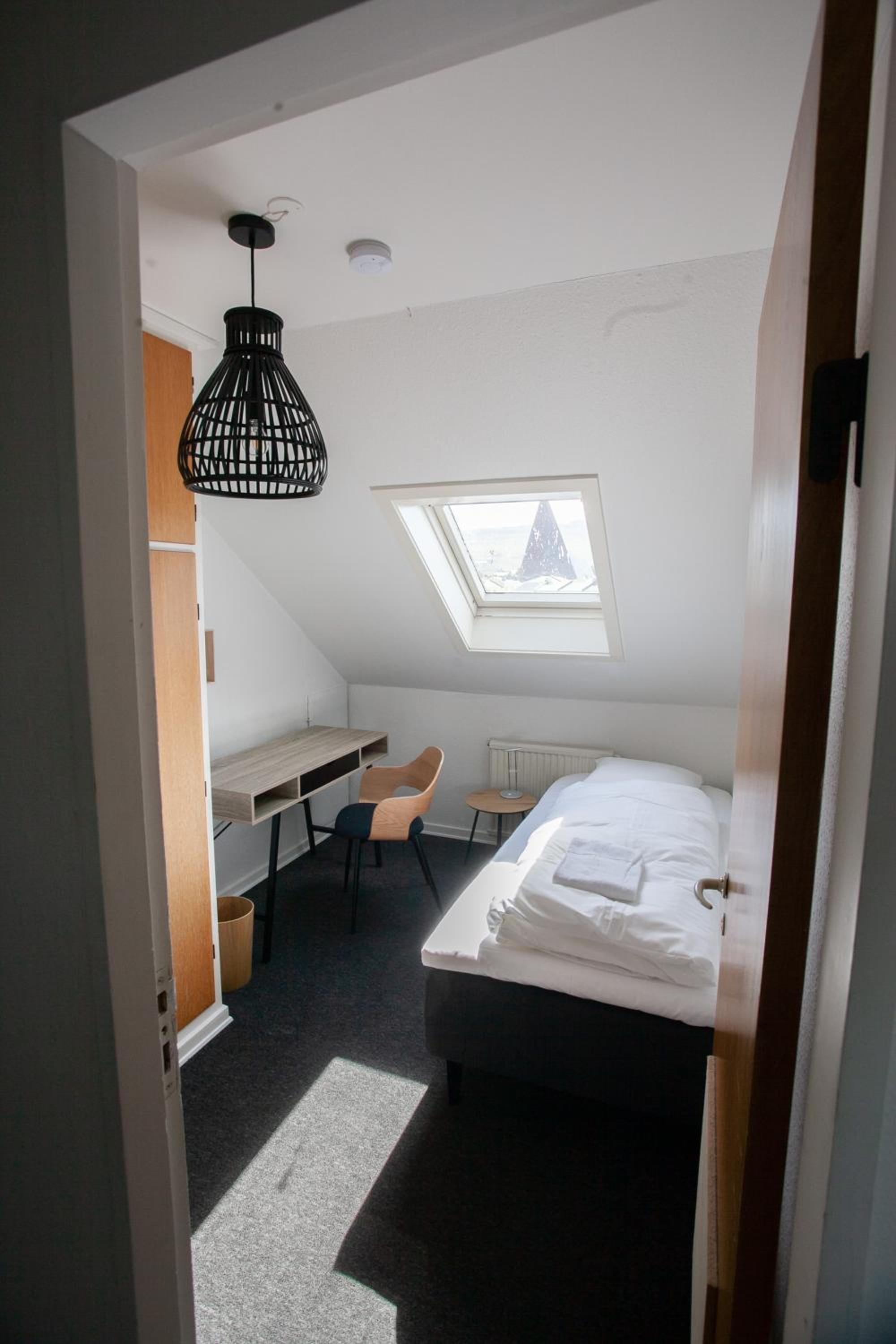Standard Single Room with Shared Bathroom photo 2