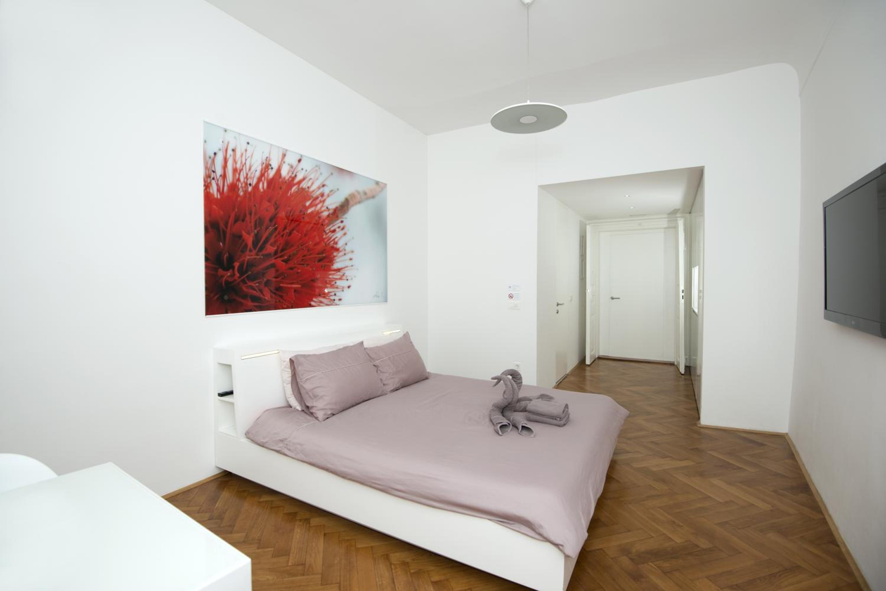 Double Room - Photo 15