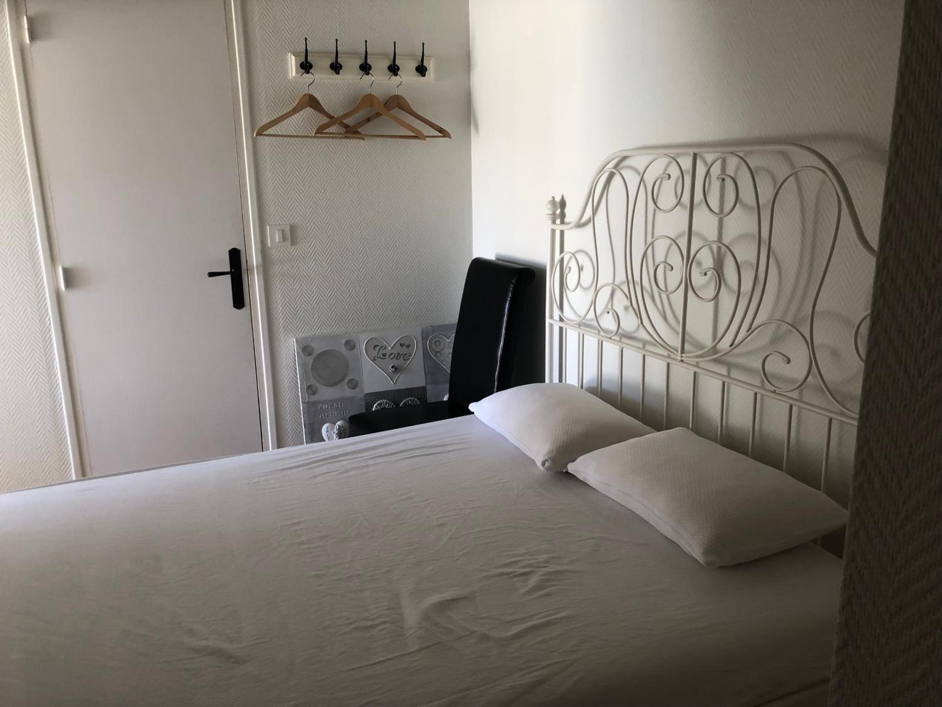 Budget Double or Twin Room photo 3