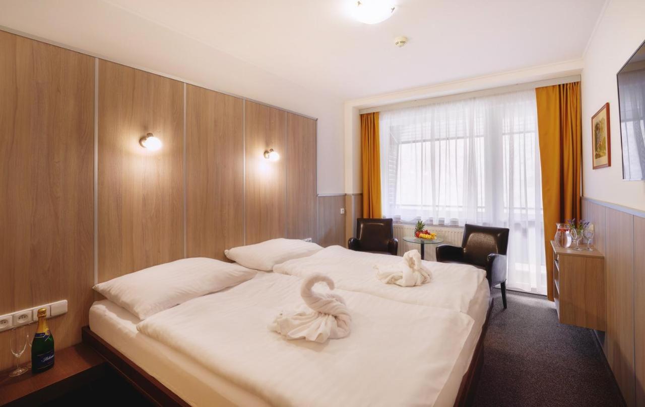 Double Room with Balcony photo 3