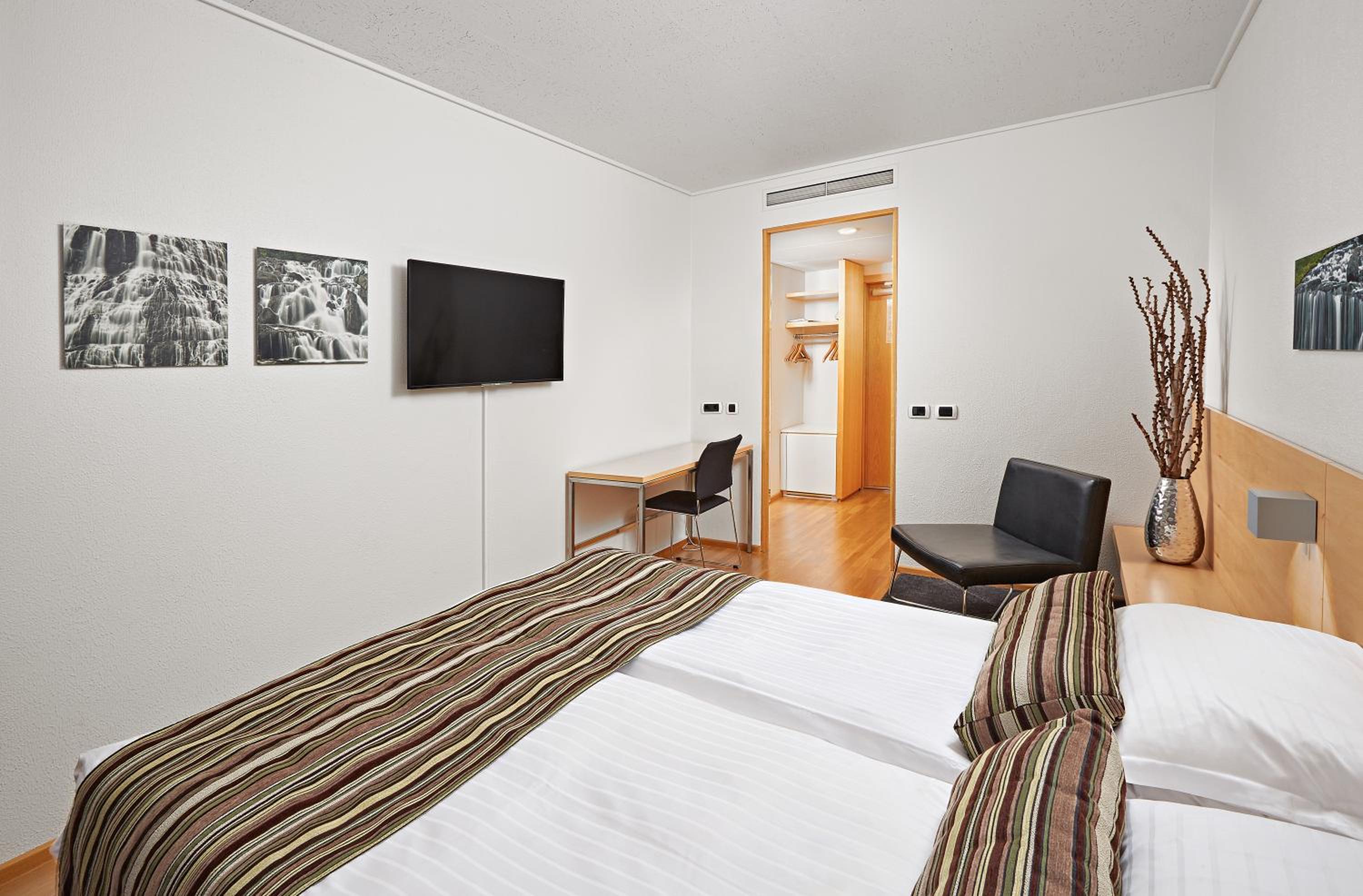 Queen Room - Photo 4