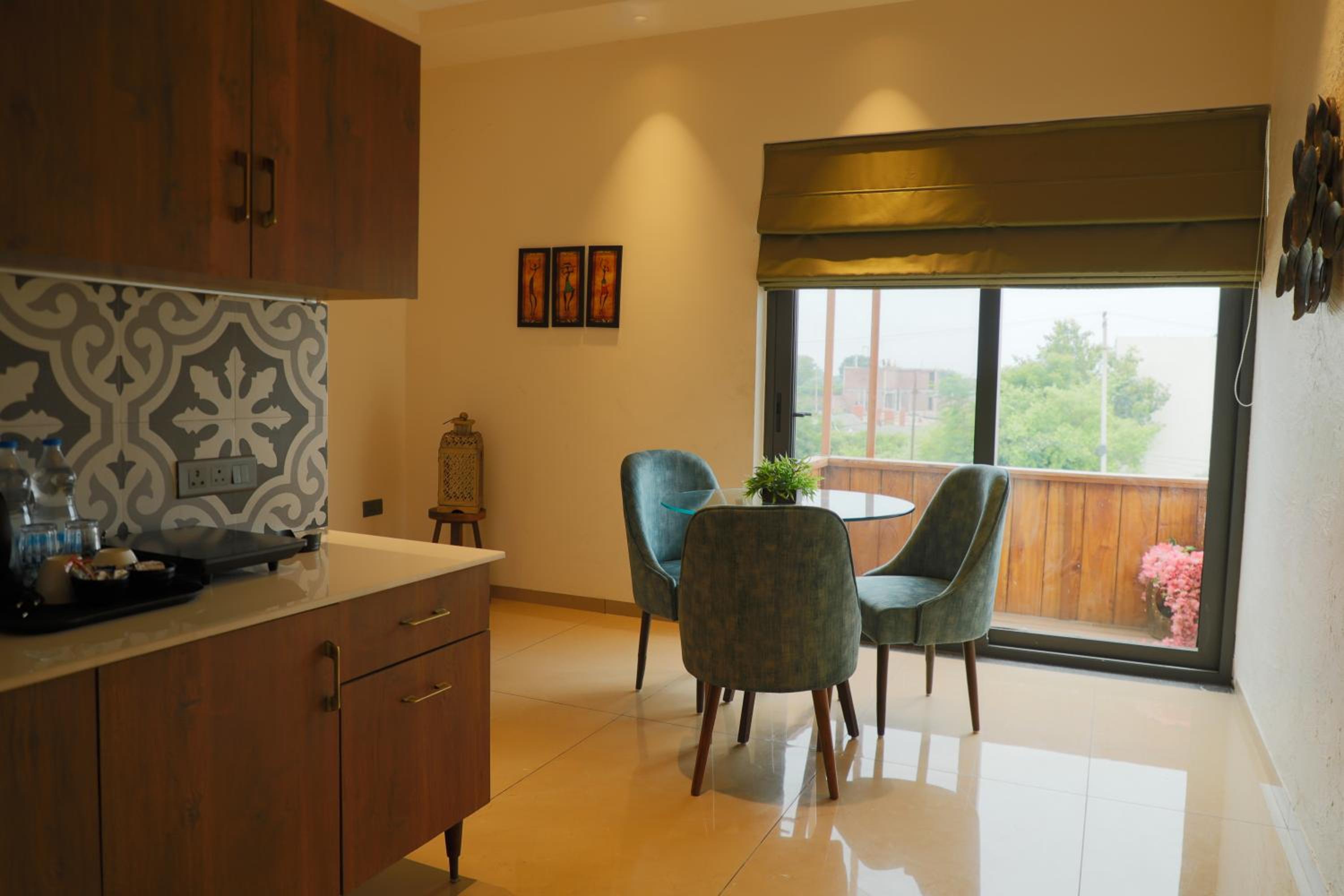 Studio Apartment - Photo 26