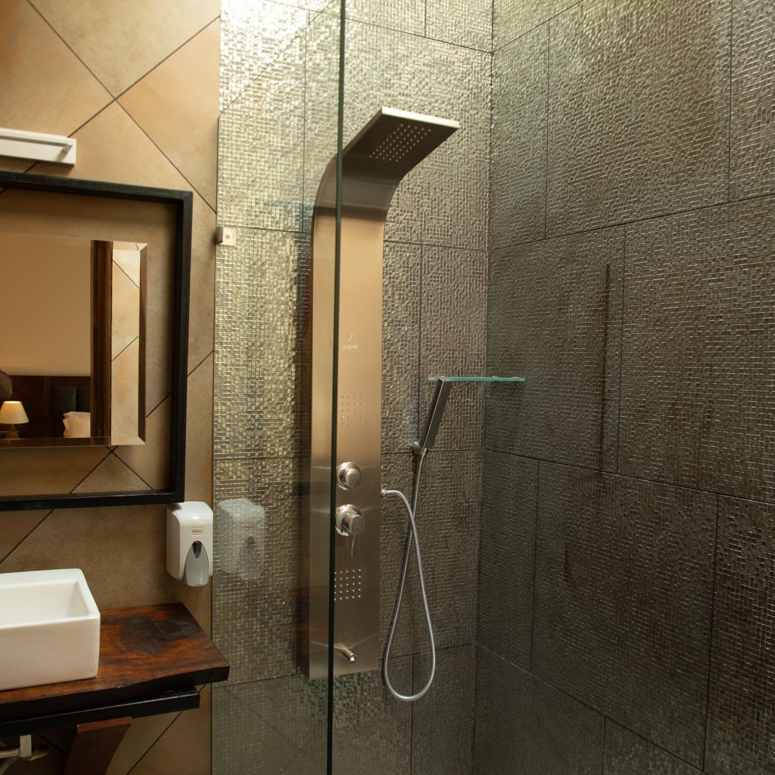 Studio Apartment - Photo 23
