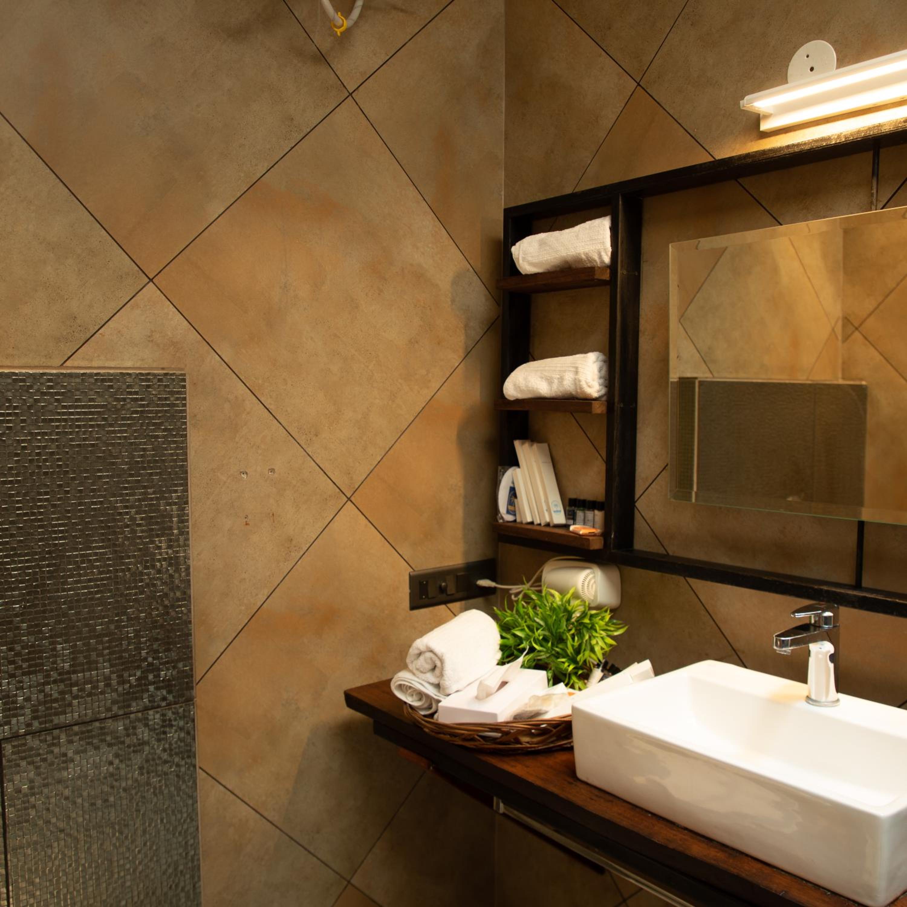 Studio Apartment - Photo 24