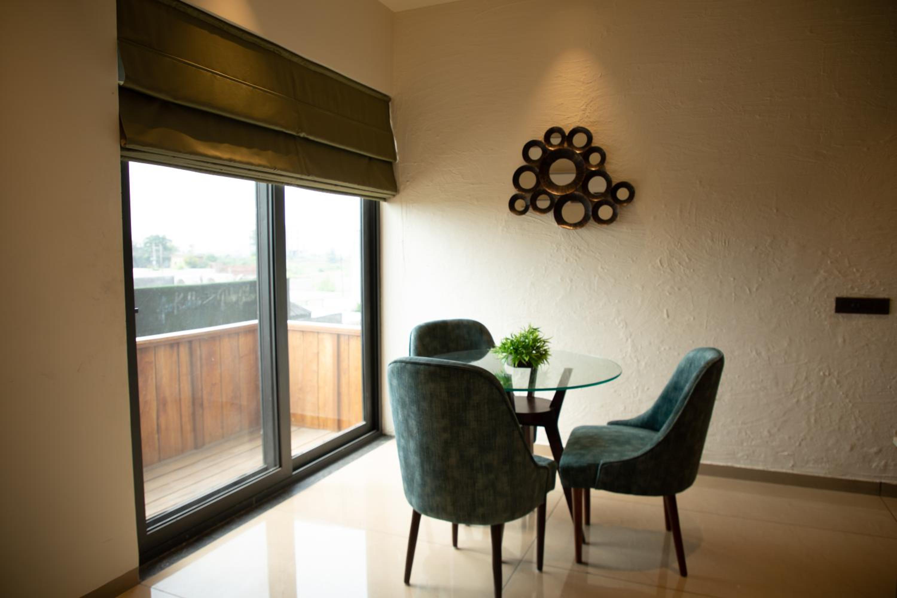 Studio Apartment - Photo 22