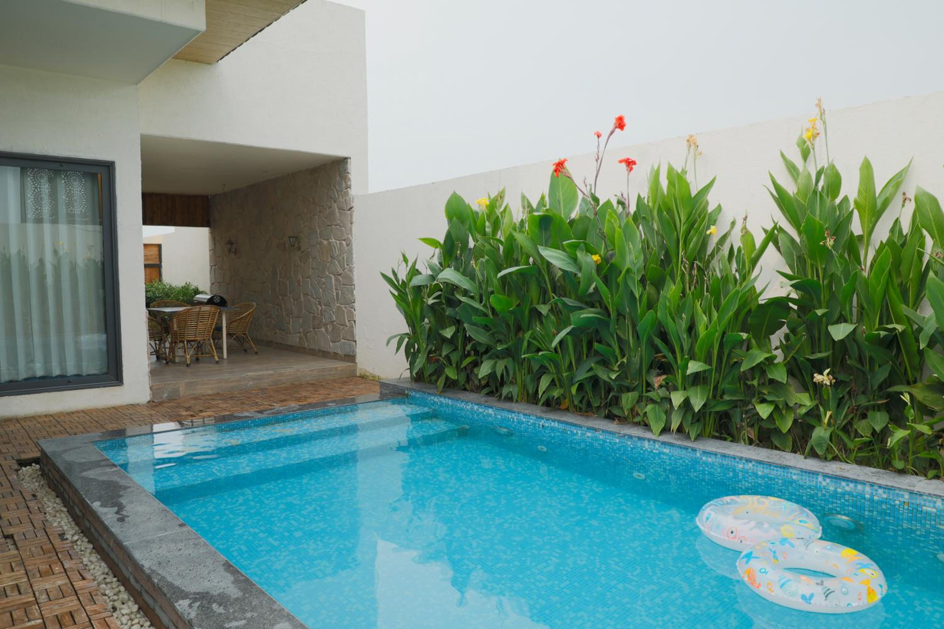 Two-Bedroom Villa - Photo 3