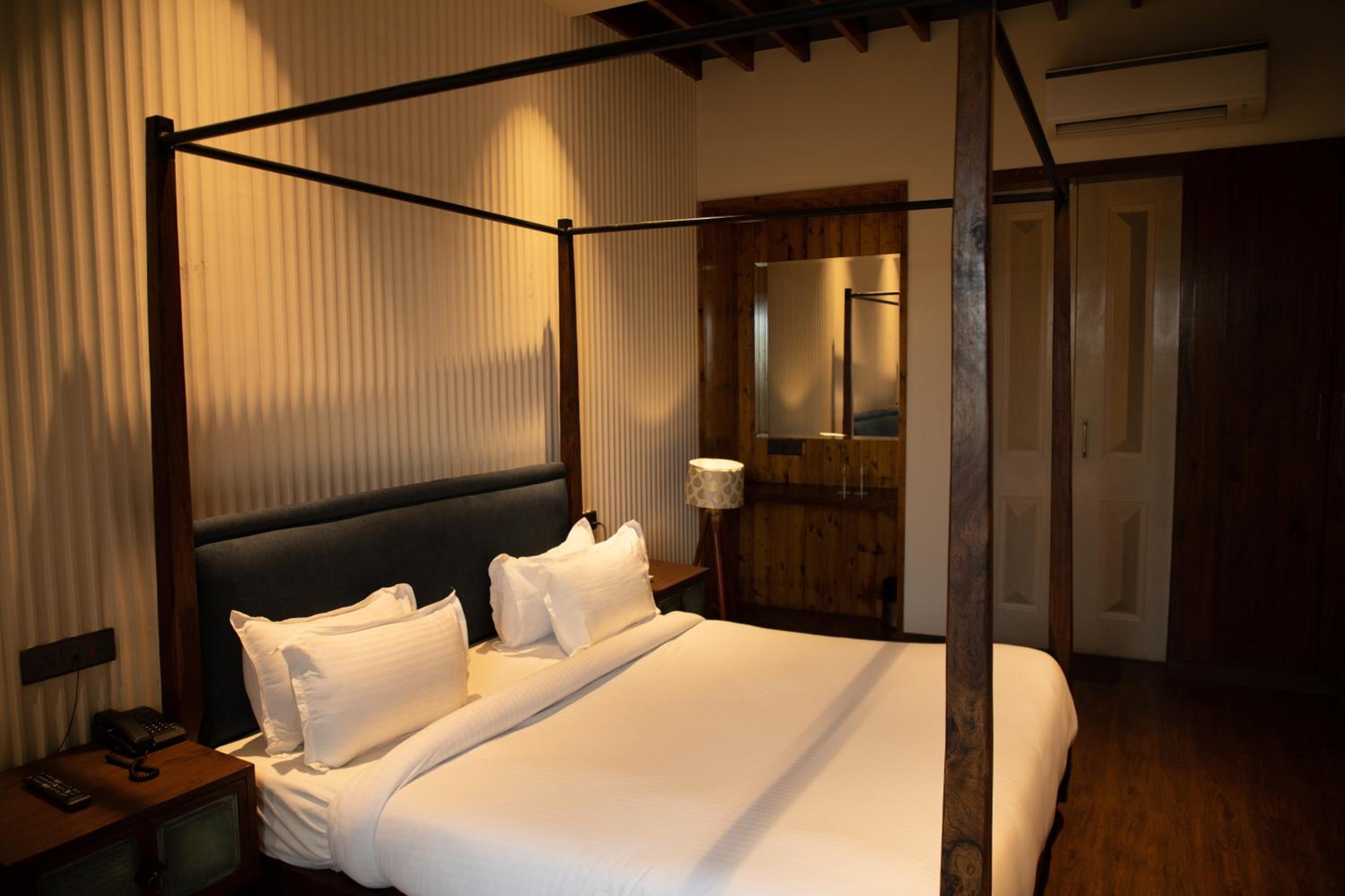 Two-Bedroom Villa - Photo 4