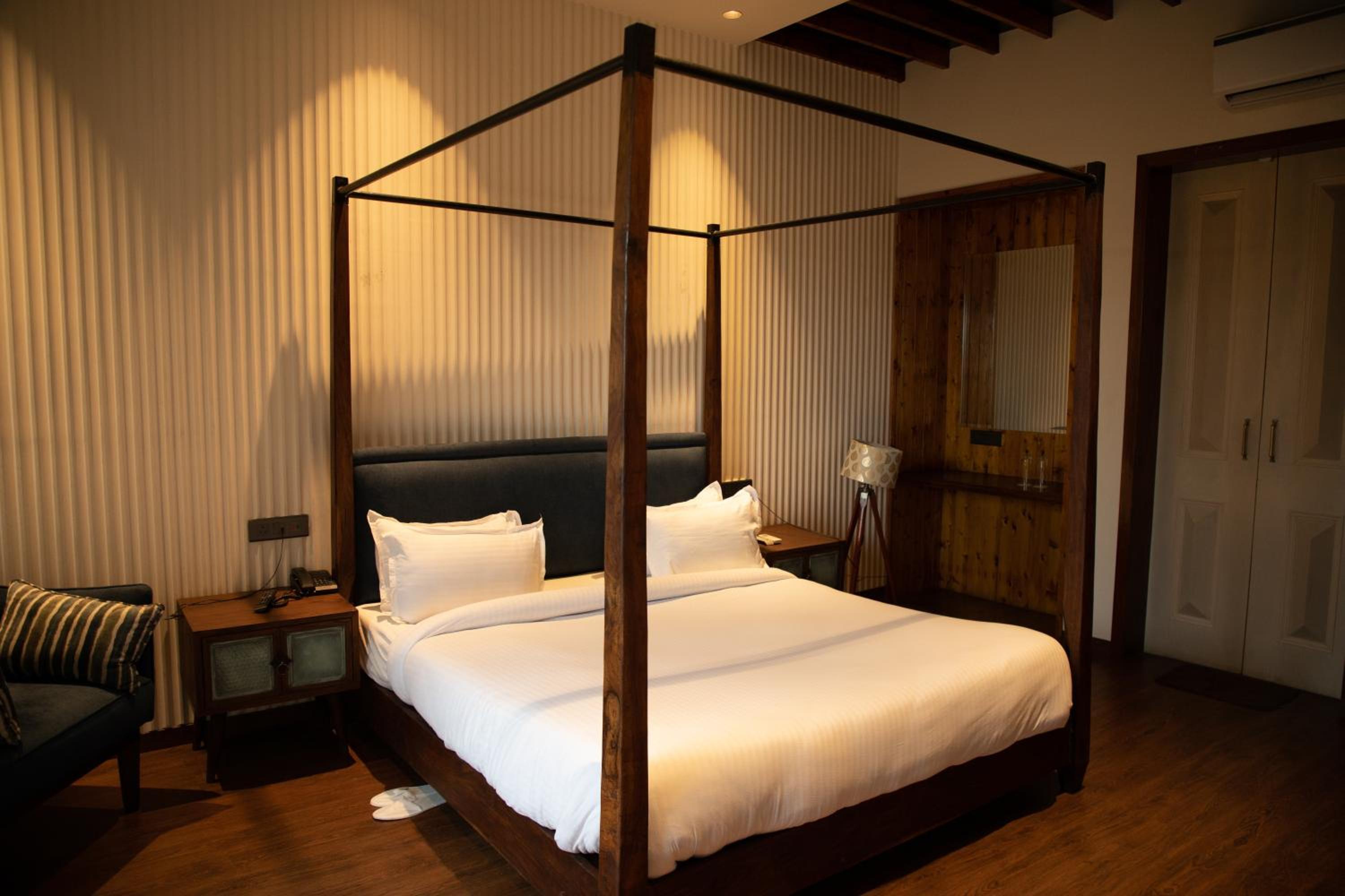 Two-Bedroom Villa - Photo 18
