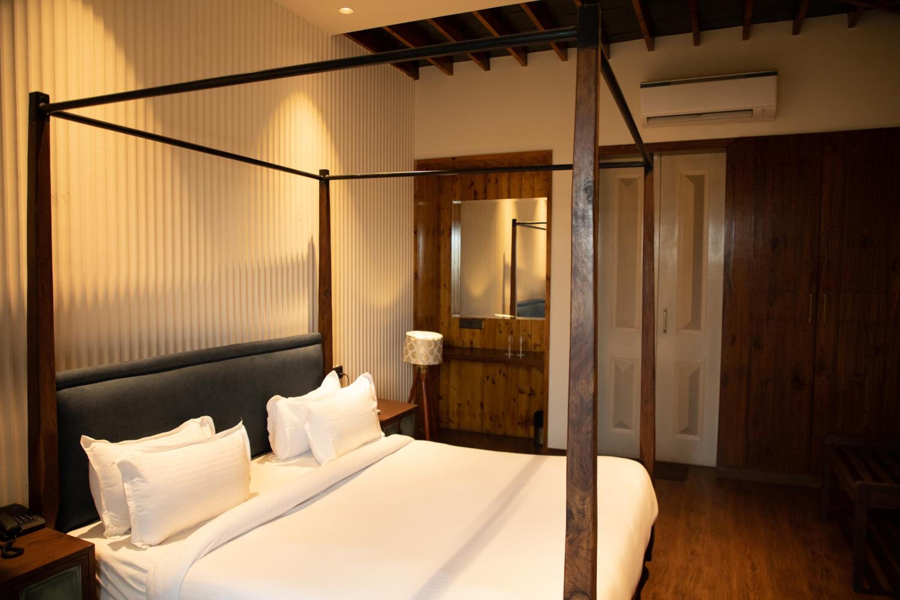 Two-Bedroom Villa - Photo 12