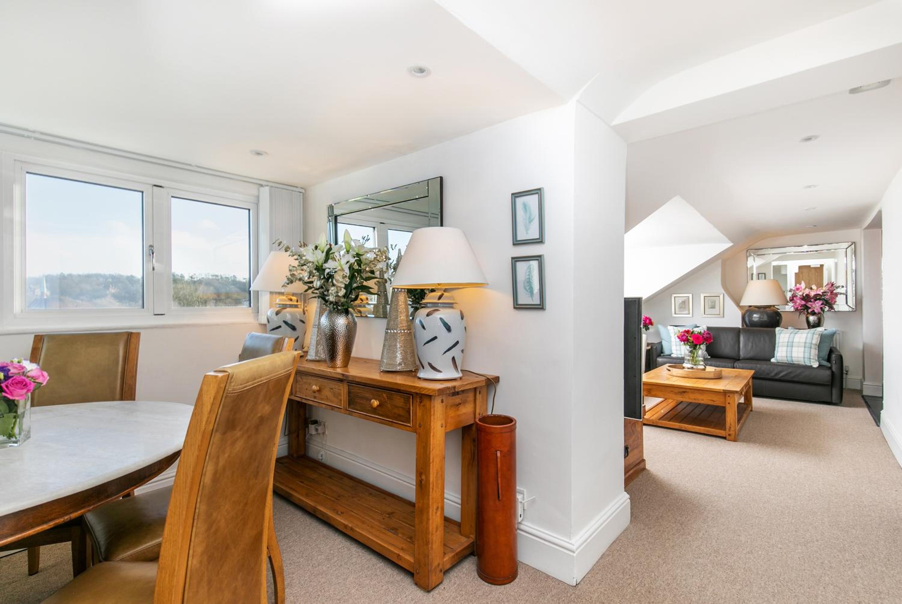 Two-Bedroom Apartment with City View photo 1