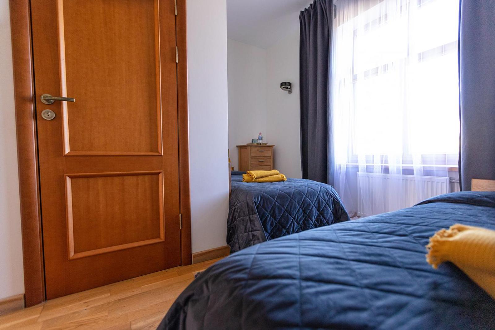 Small Twin Room - Photo 2
