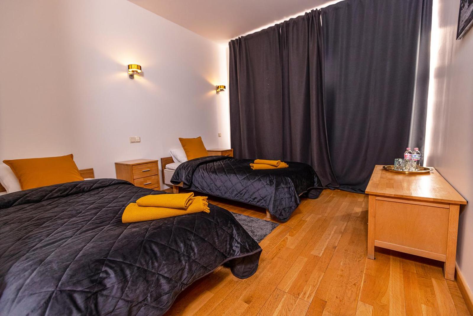 Standard Twin Room - Photo 1