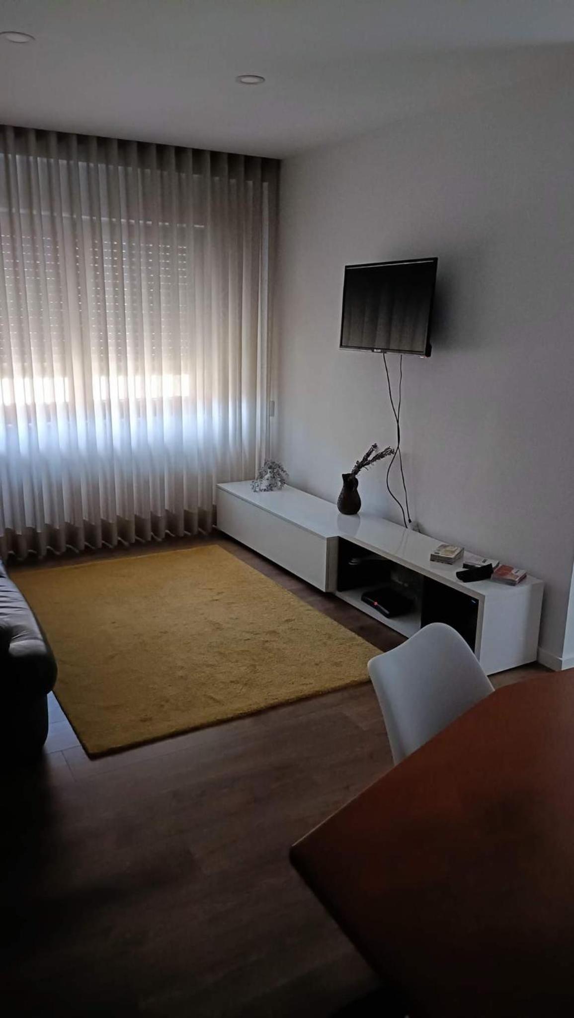 Three-Bedroom Apartment - Photo 11