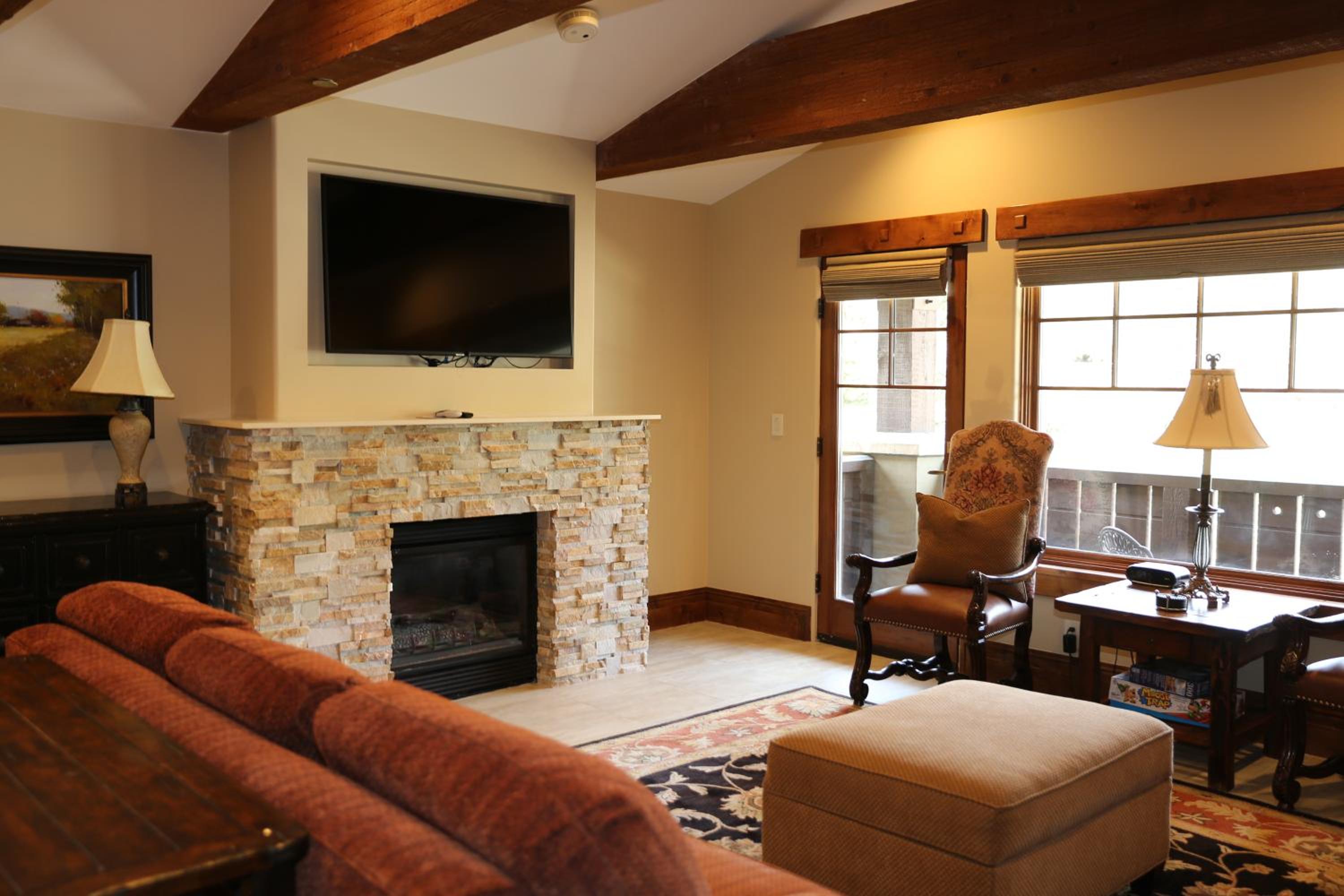 One Bedroom Suite with Two Queens - Photo 7