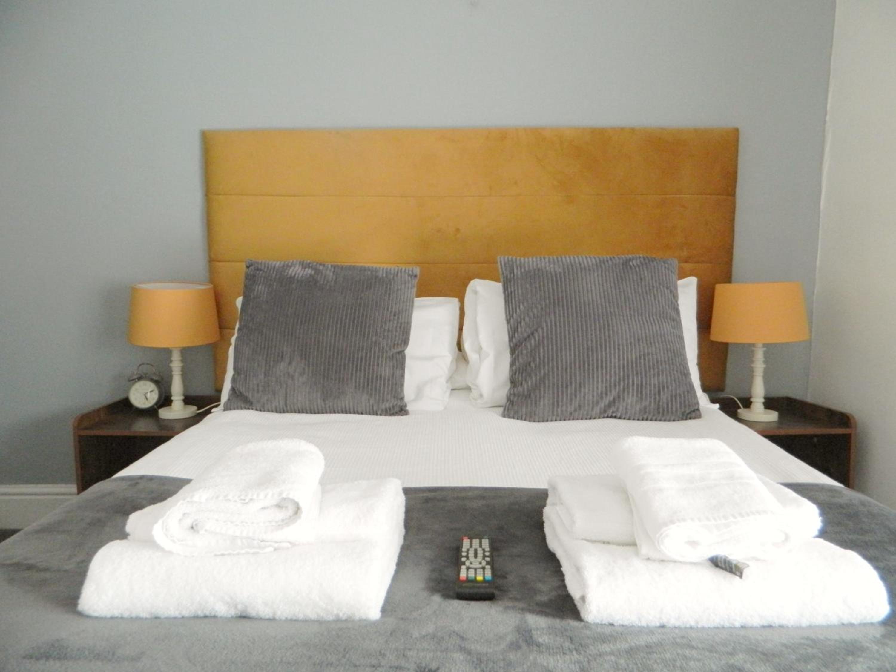 Double Room - Photo 2