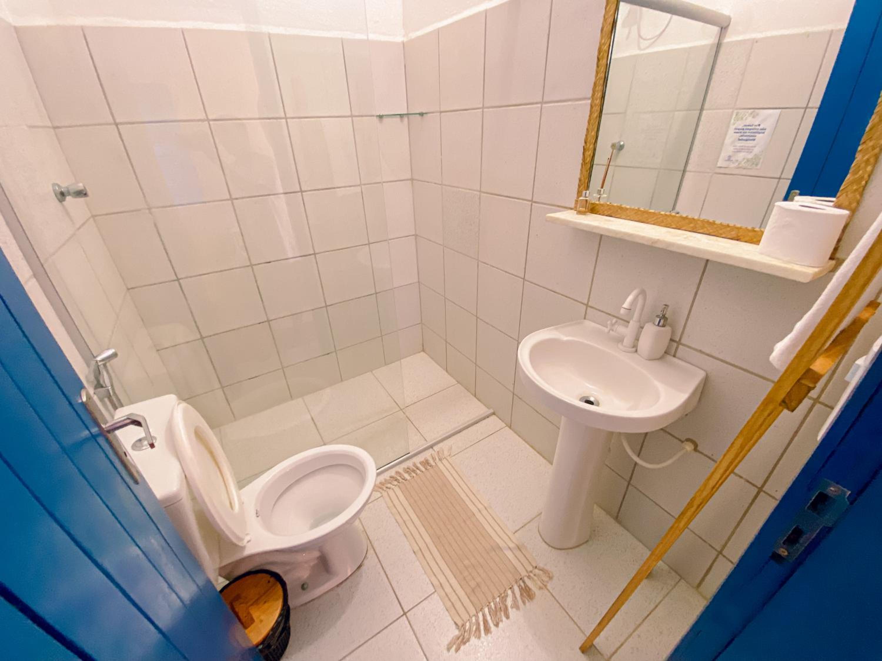 Basic Triple Room photo 2