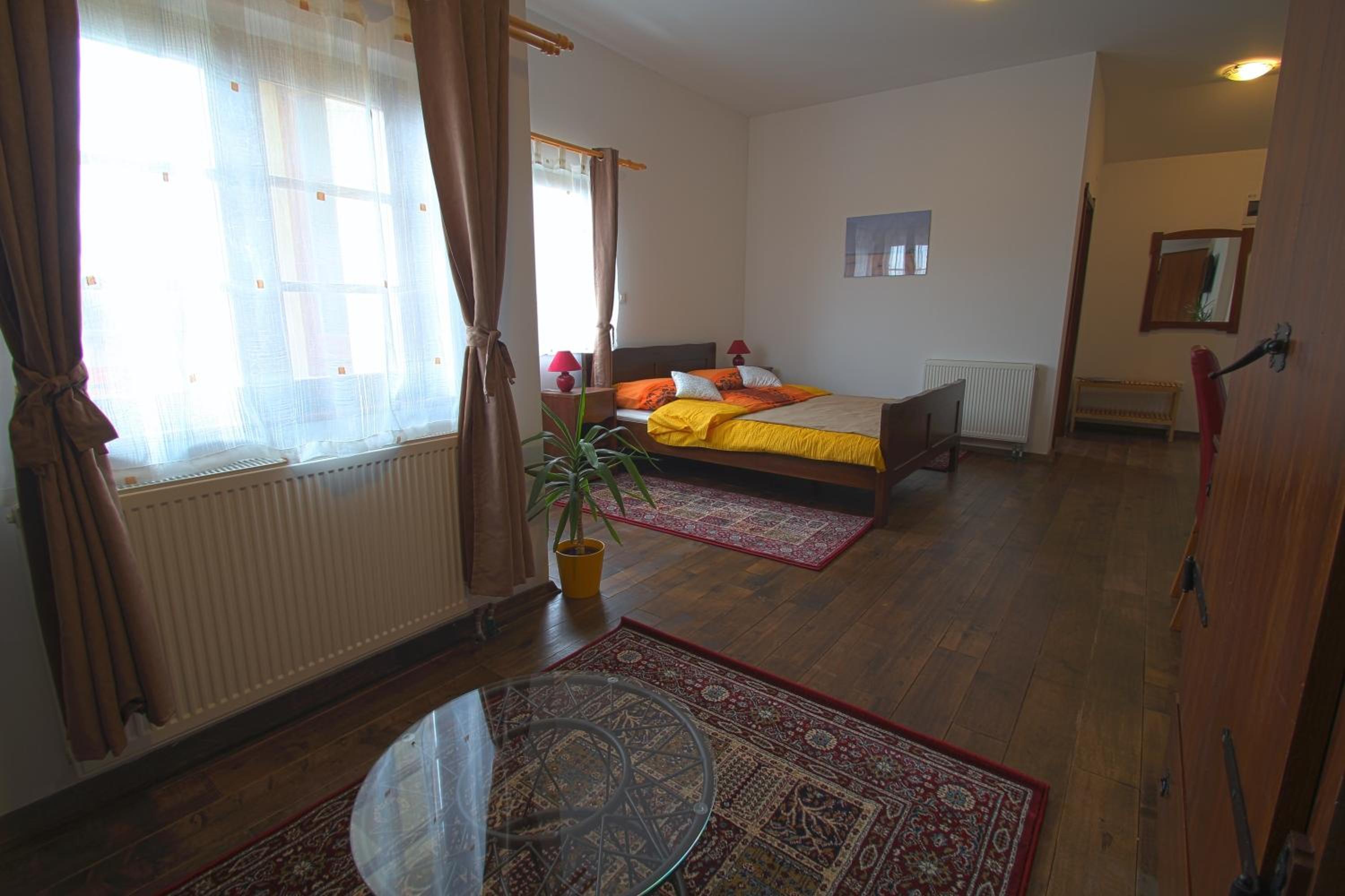 Double Room with Balcony - Photo 5