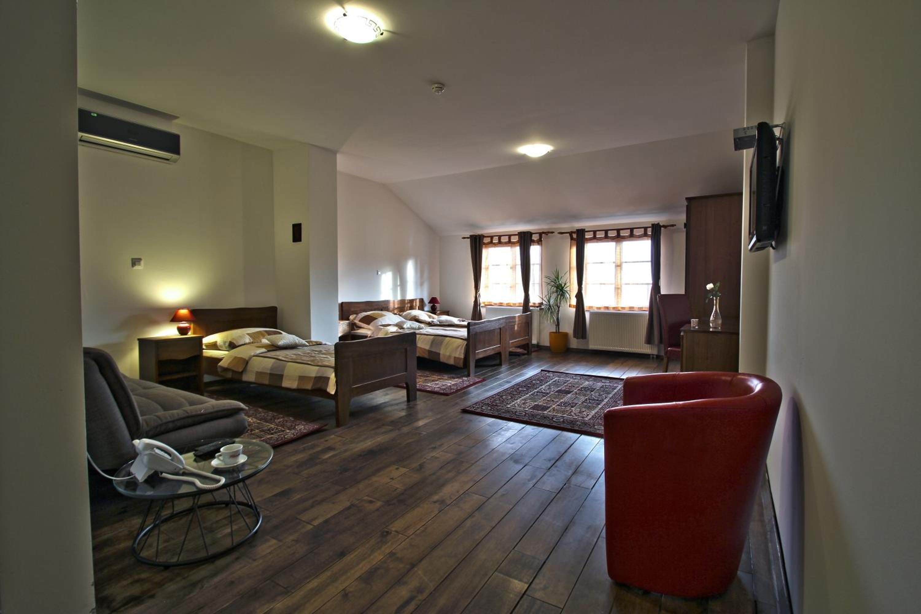 Deluxe Triple Room - Photo 5