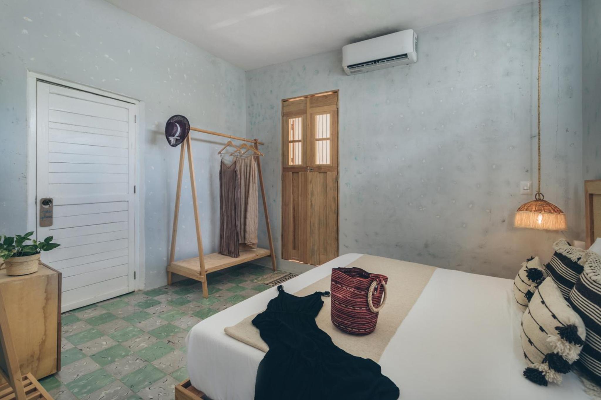Double Room with Private Bathroom - Photo 4