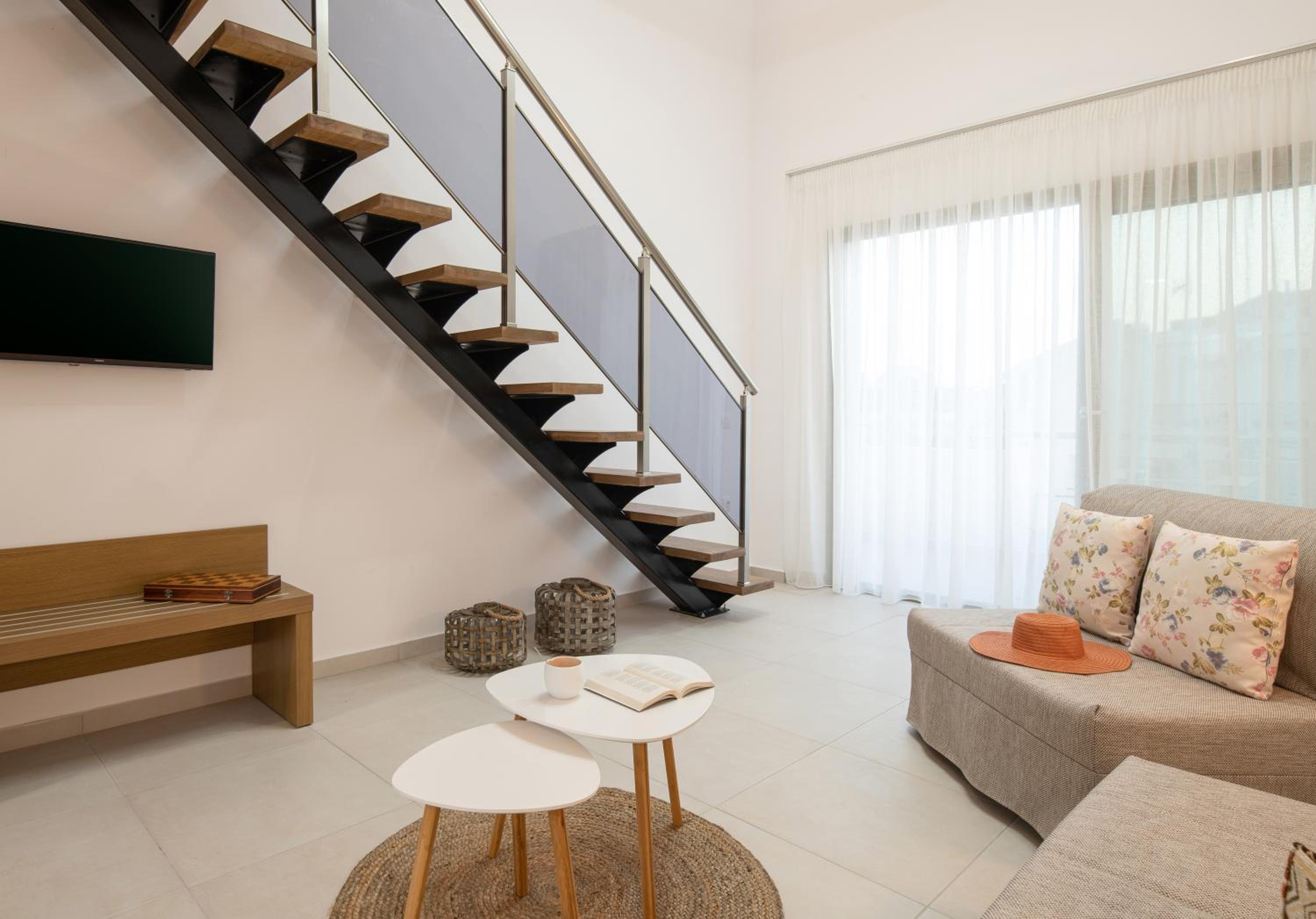 Deluxe Family Suite photo 2