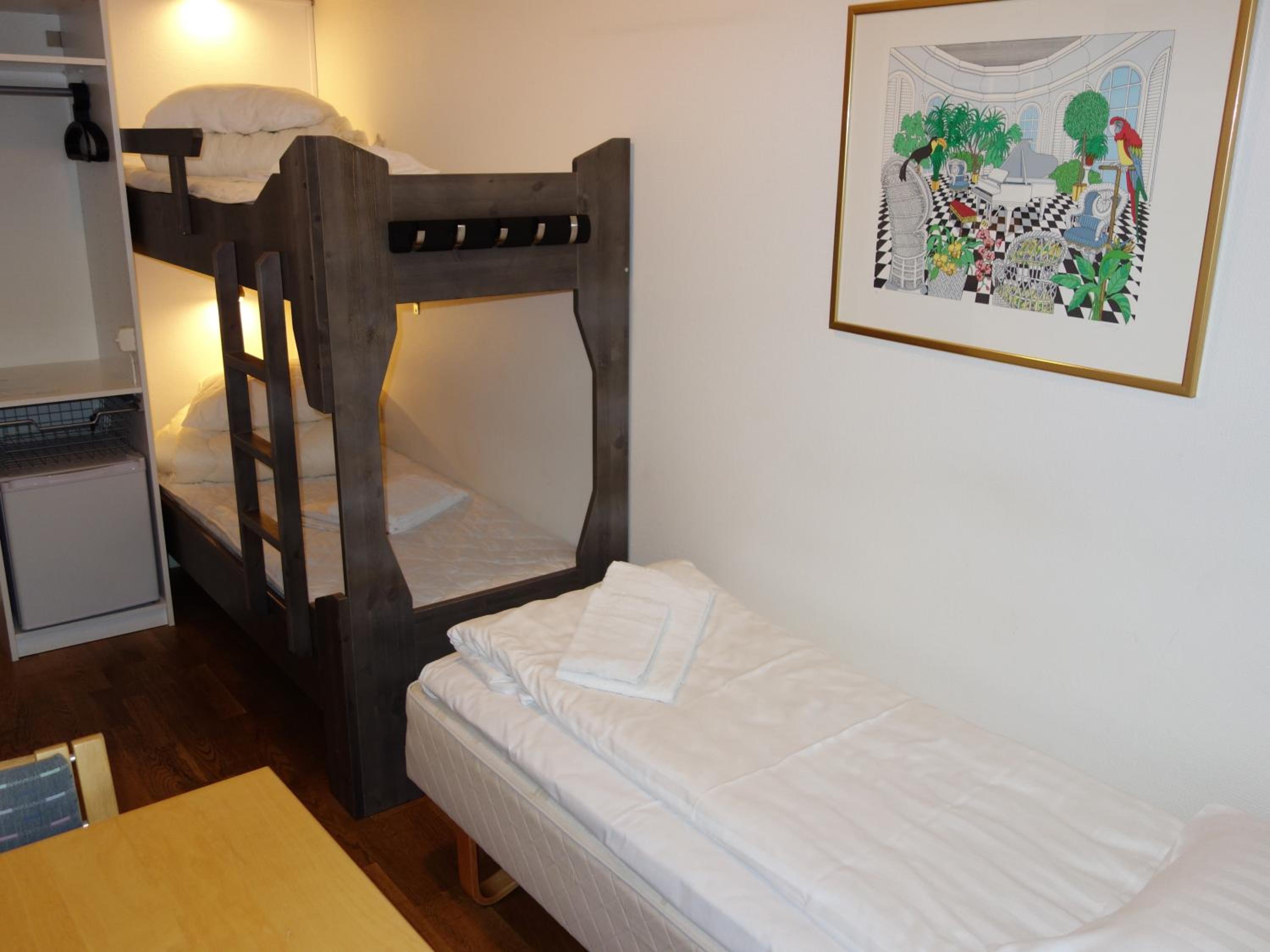 Triple Room with Shared Bathroom photo 3