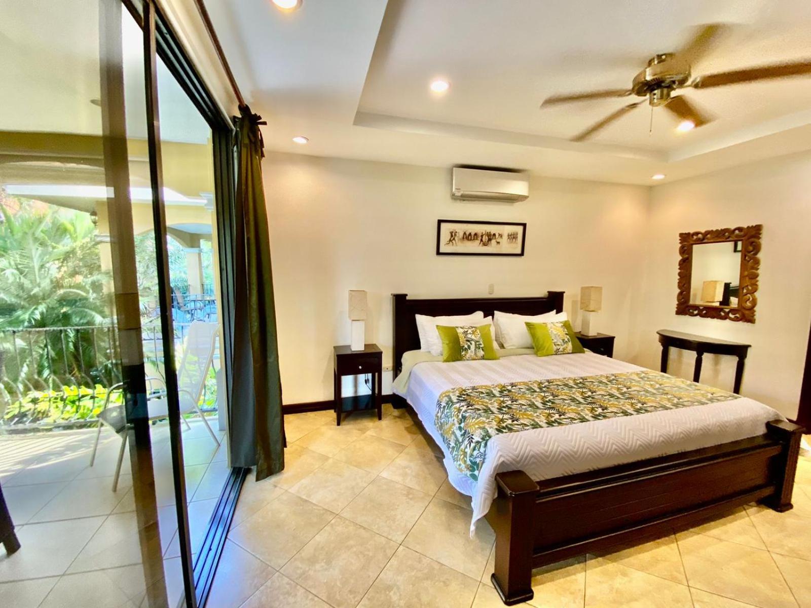Family Room with Mountain View - Photo 14