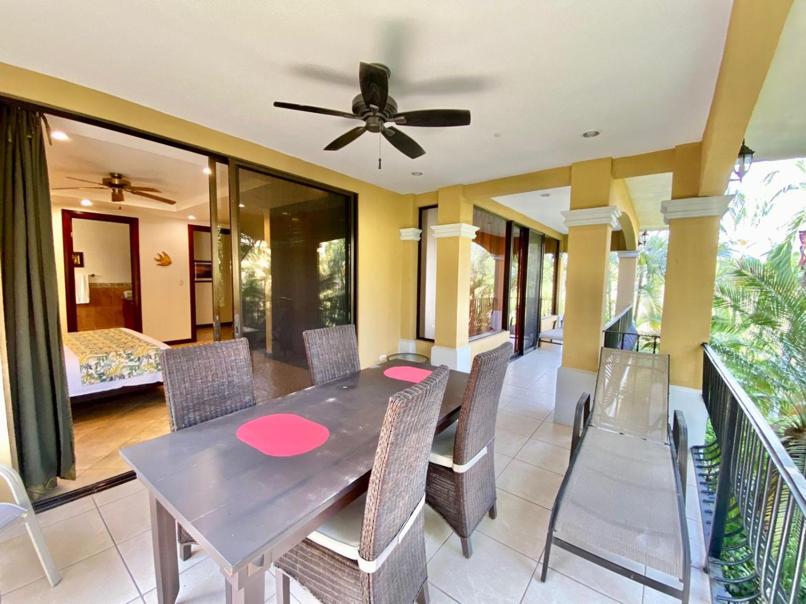 Family Room with Mountain View - Photo 15