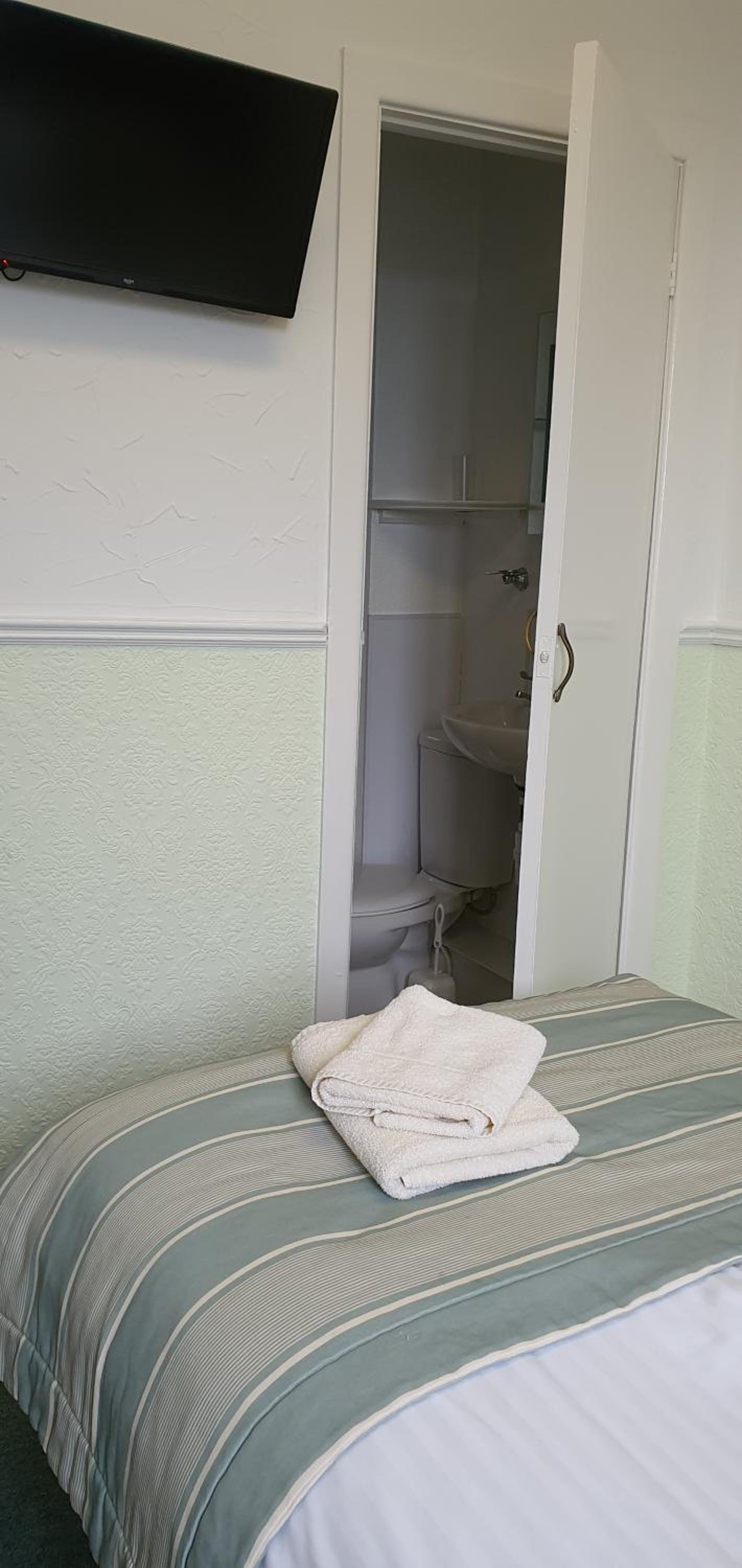 Single Room photo 2